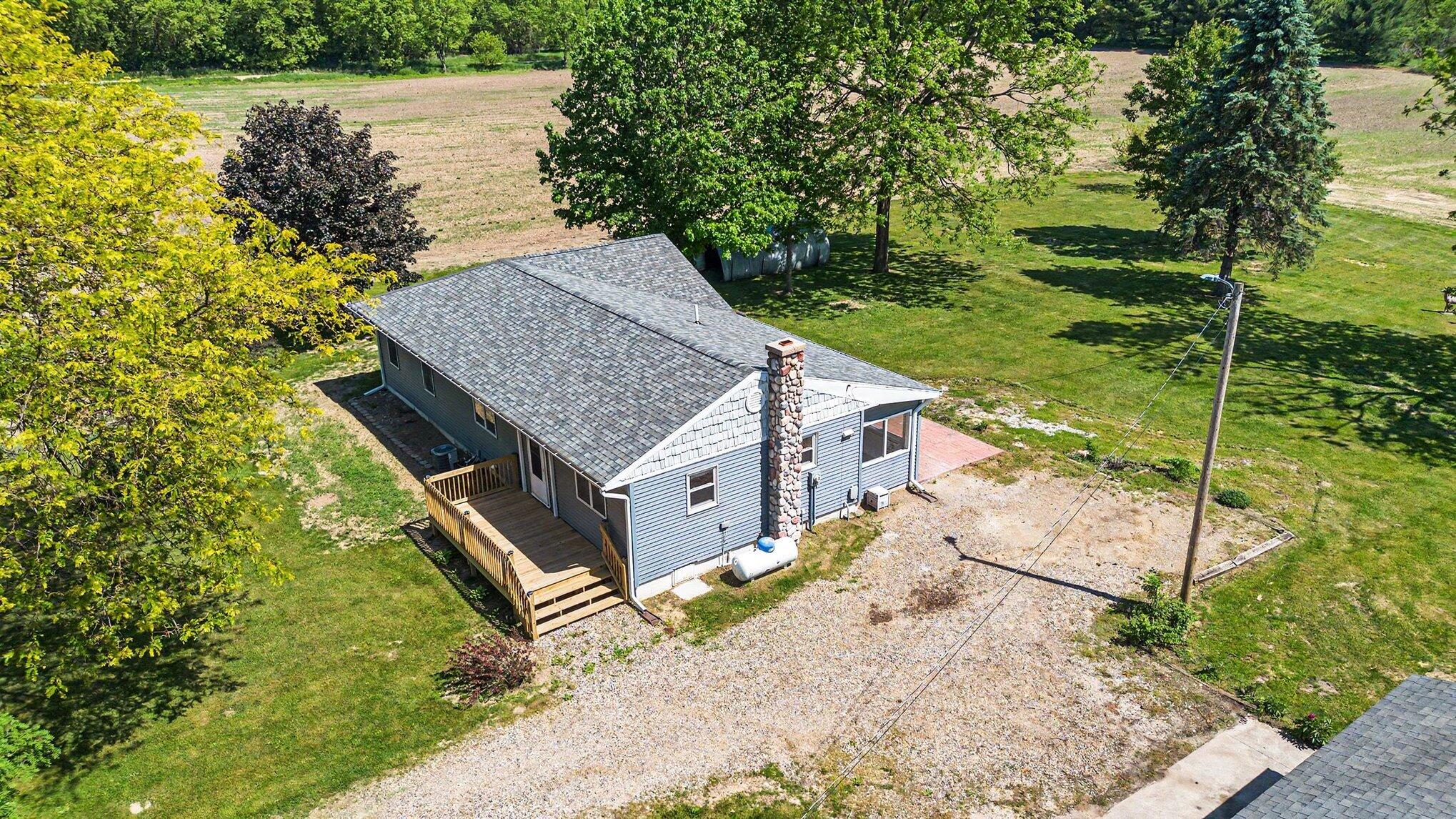 22111 Dutch Settlement Street Cassopolis MI 49031