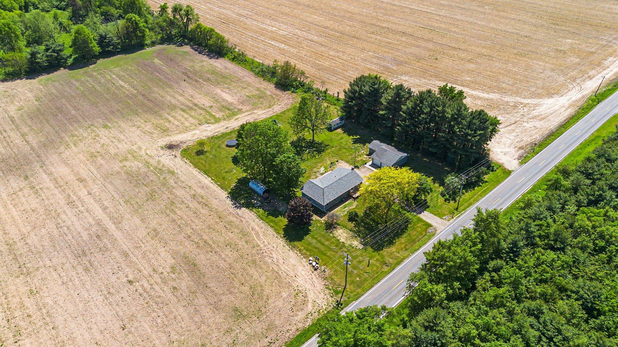 22111 Dutch Settlement Street Cassopolis MI 49031