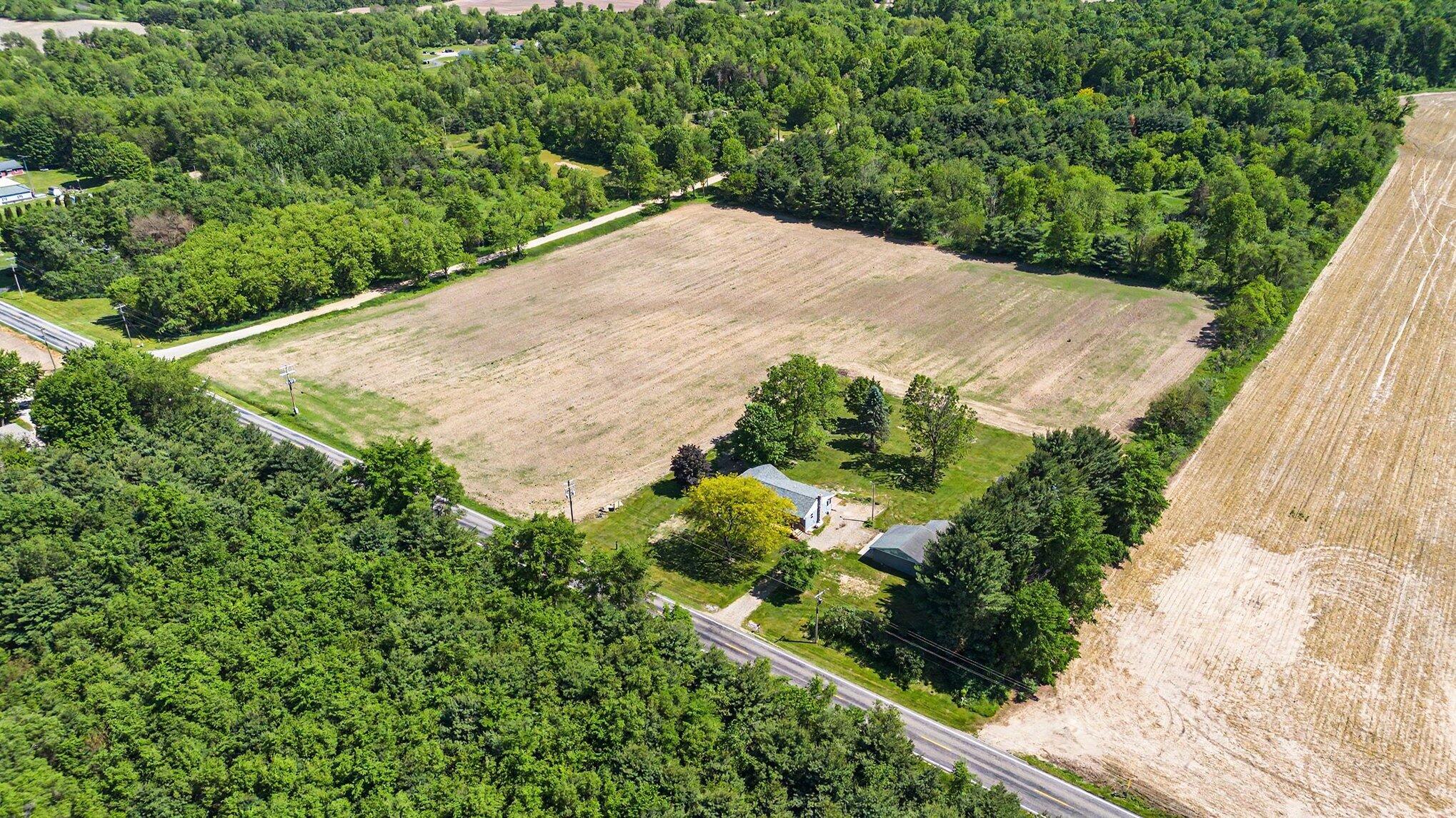 22111 Dutch Settlement Street Cassopolis MI 49031