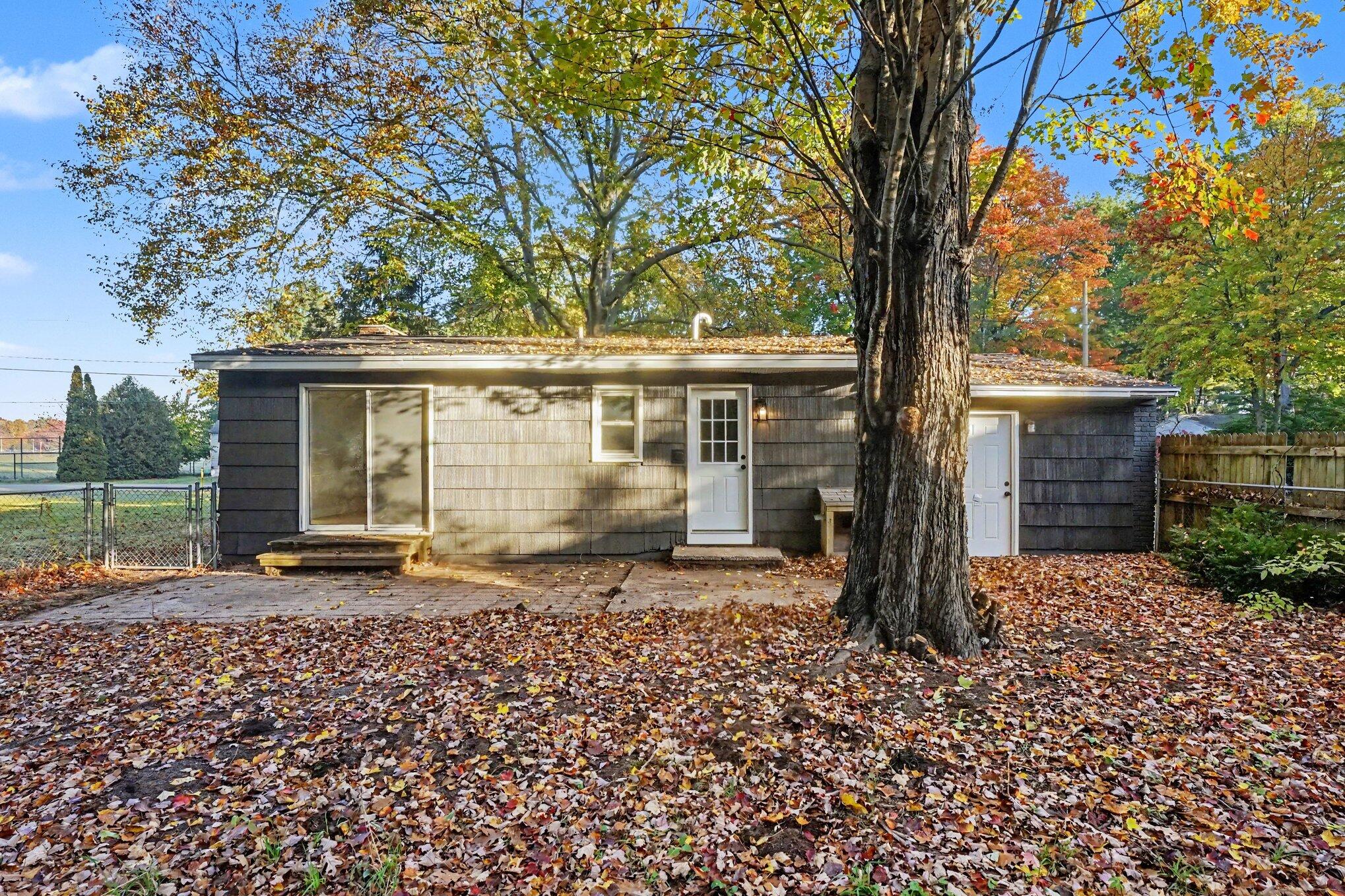 865 Petrie Avenue Norton Shores MI 49441