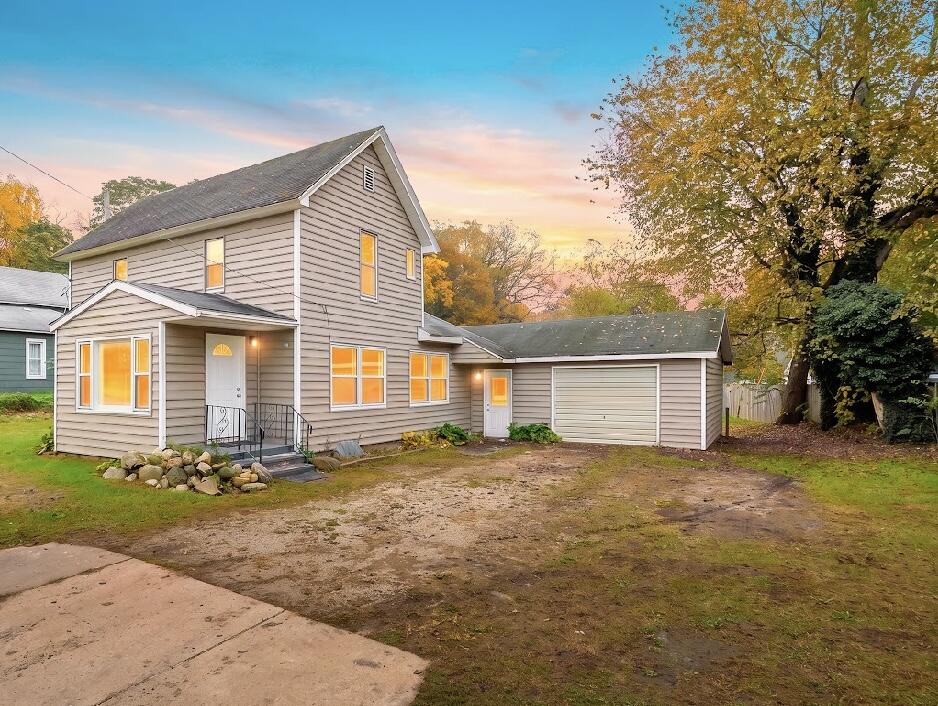 236 E Center Street Coloma MI 49038