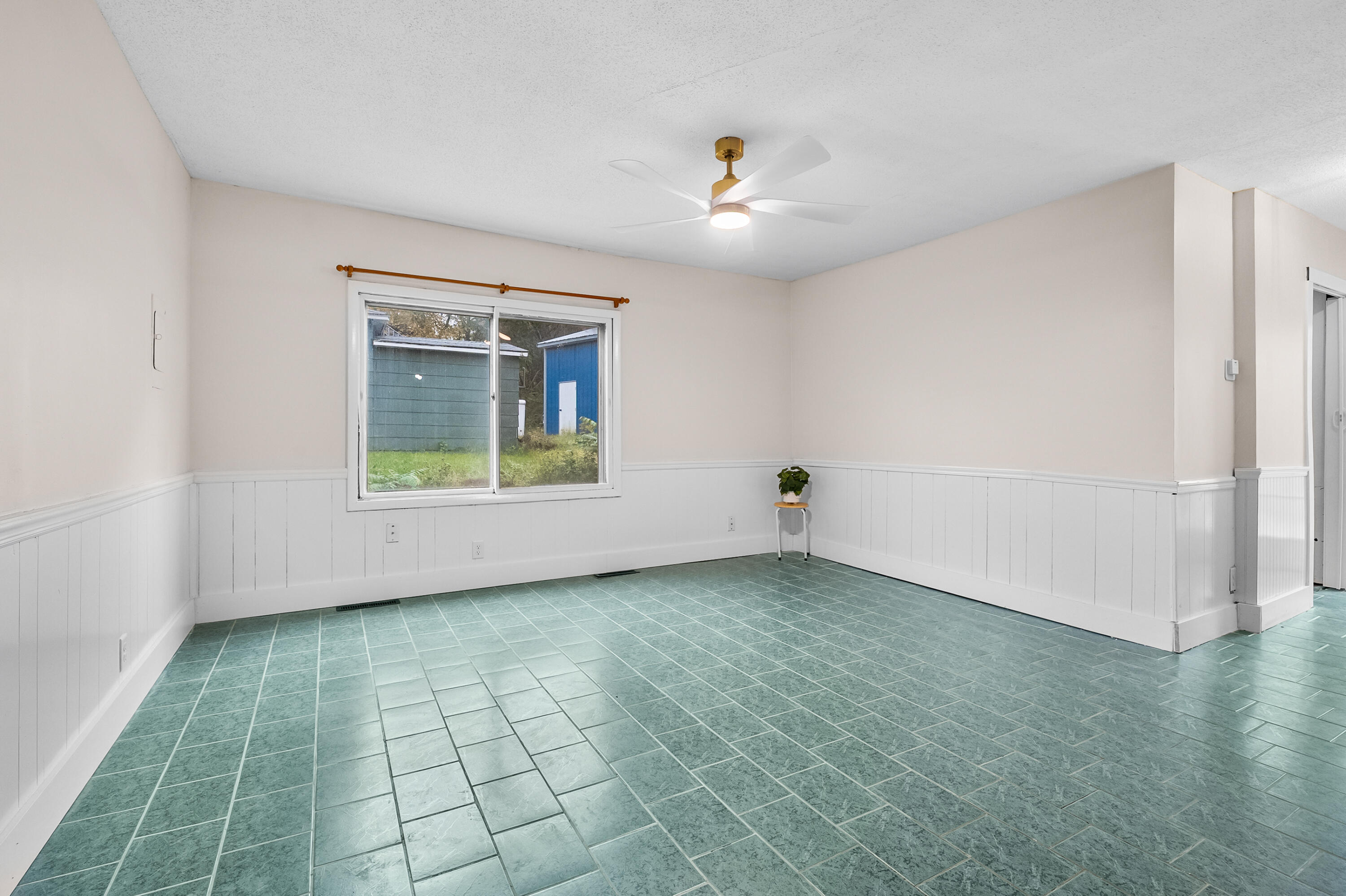 236 E Center Street Coloma MI 49038