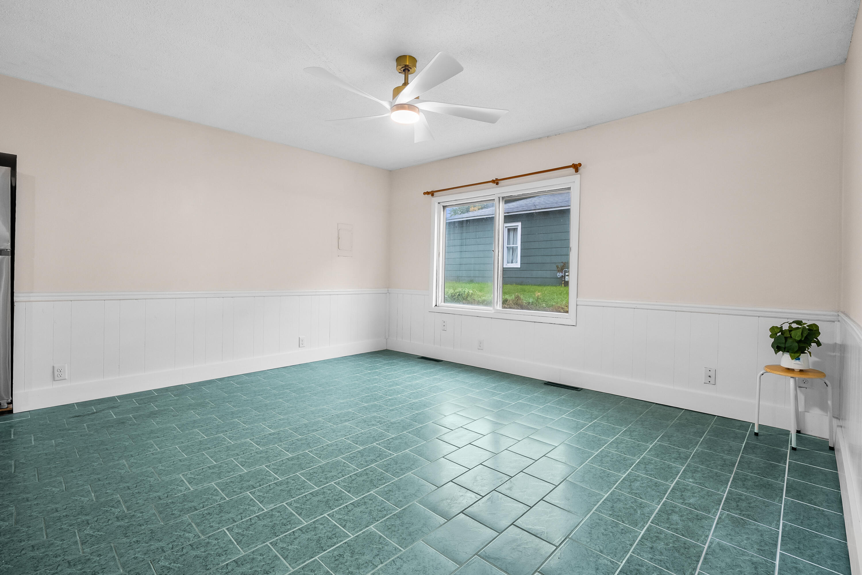 236 E Center Street Coloma MI 49038