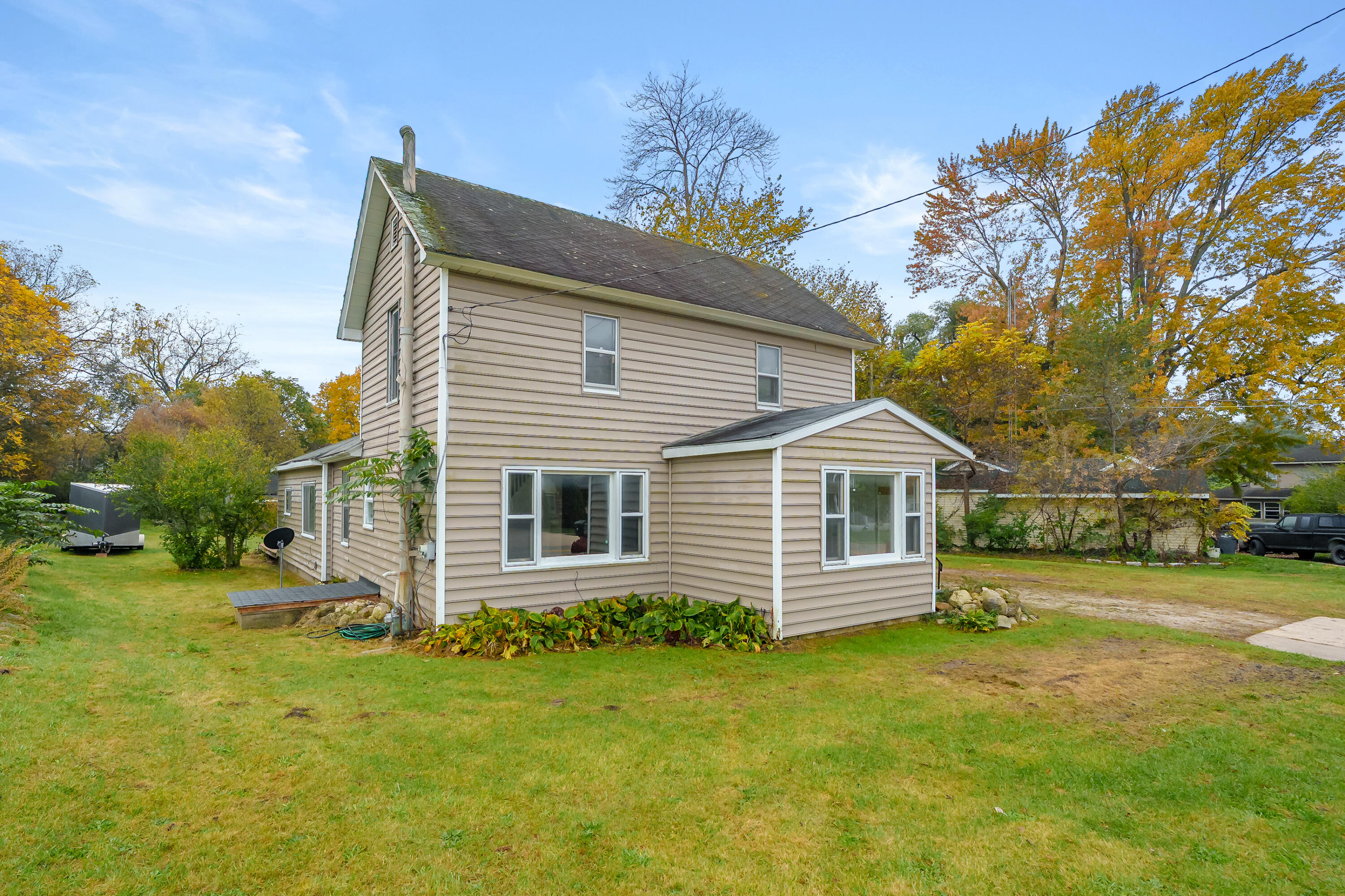 236 E Center Street Coloma MI 49038