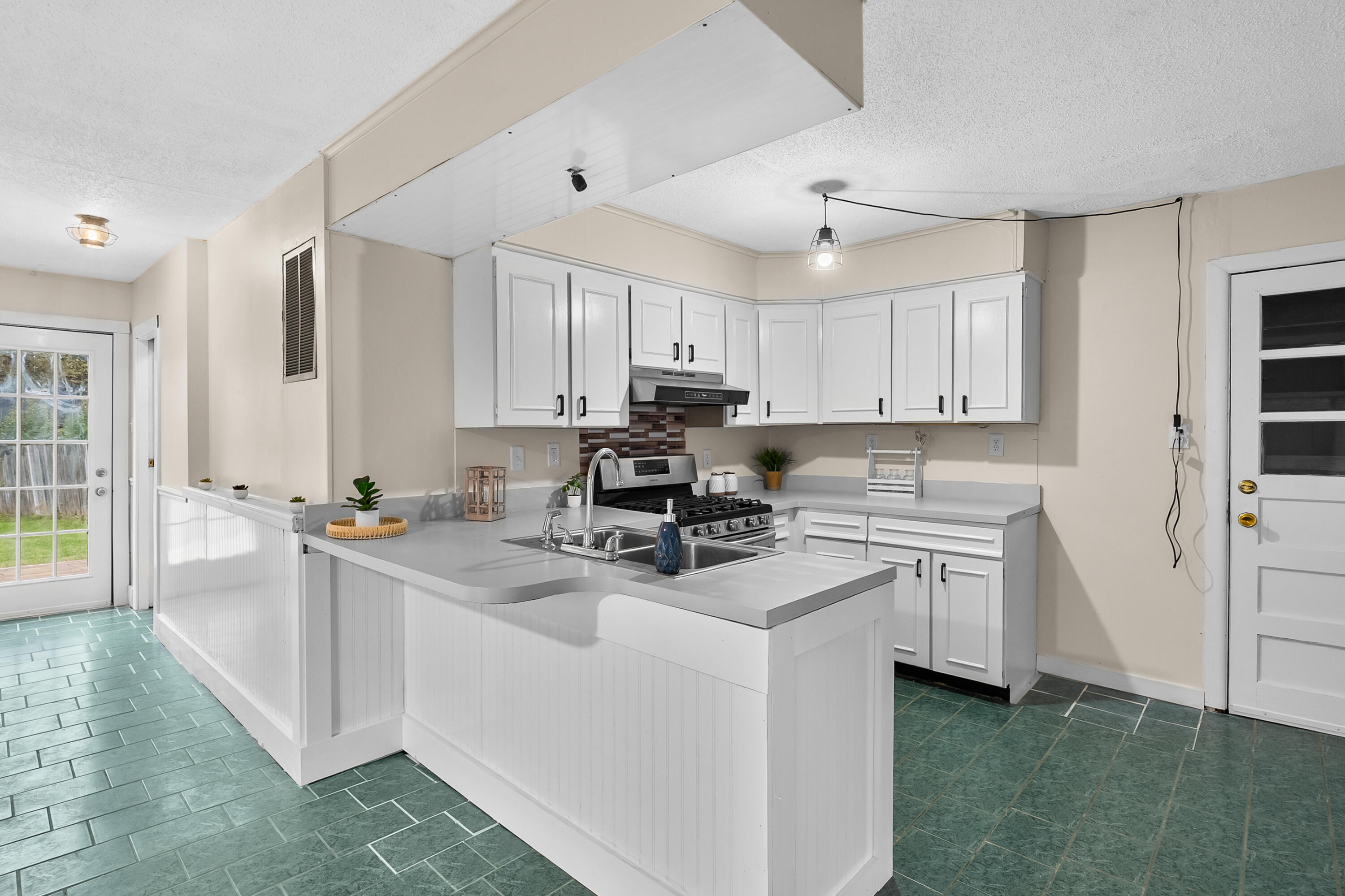 236 E Center Street Coloma MI 49038