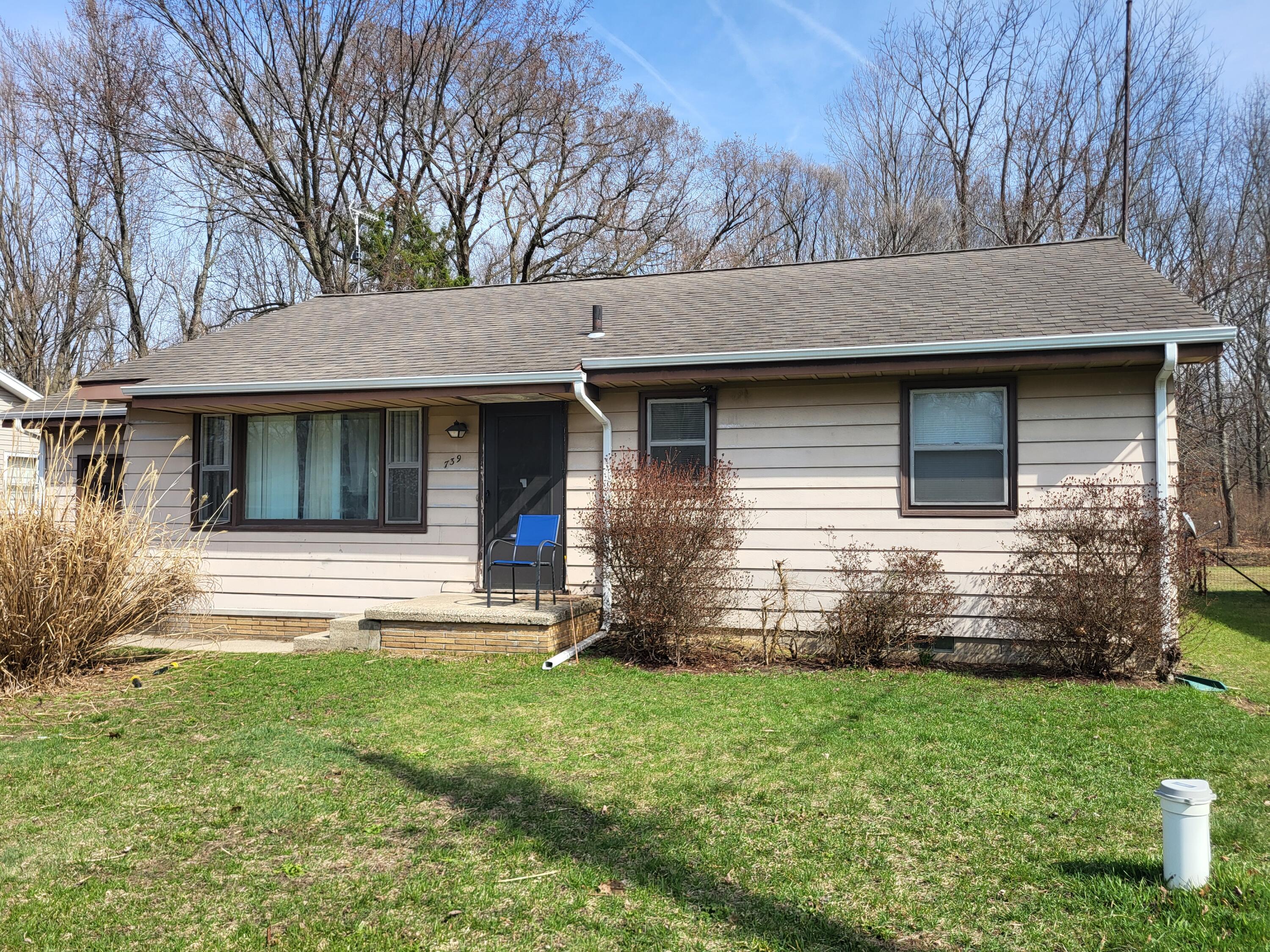 739 Dixie Drive Benton Harbor MI 49022