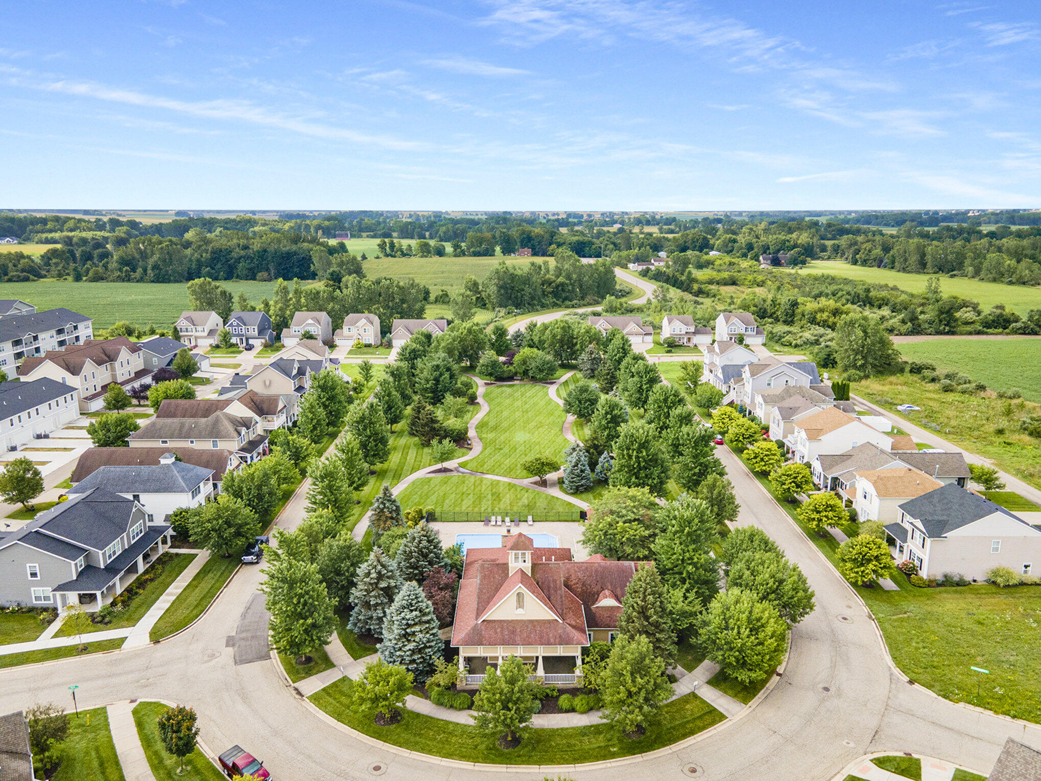 2118 Sherwood Avenue Holland MI 49423