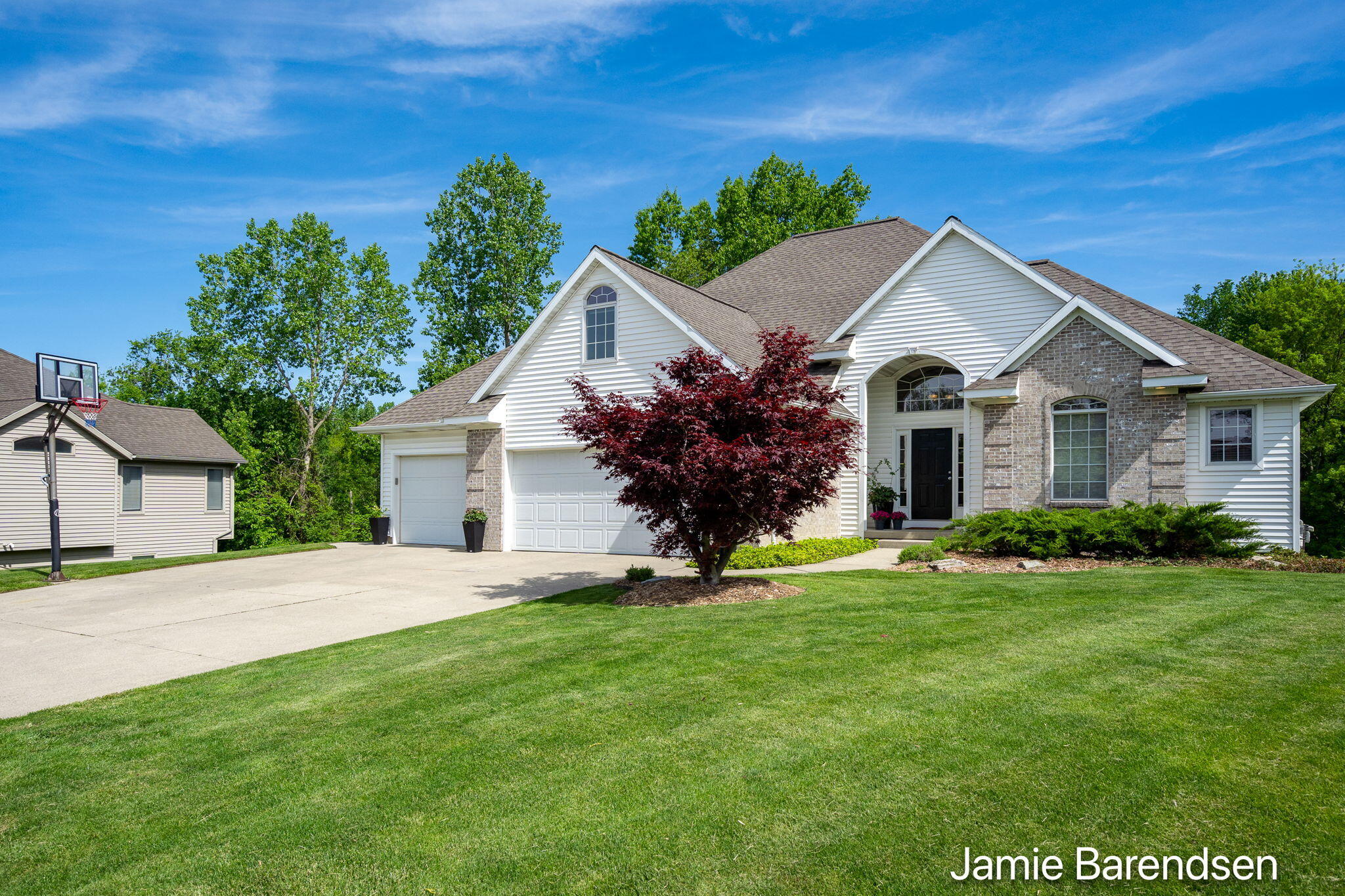 3521 Sunrise Lane NW Grand Rapids MI 49534