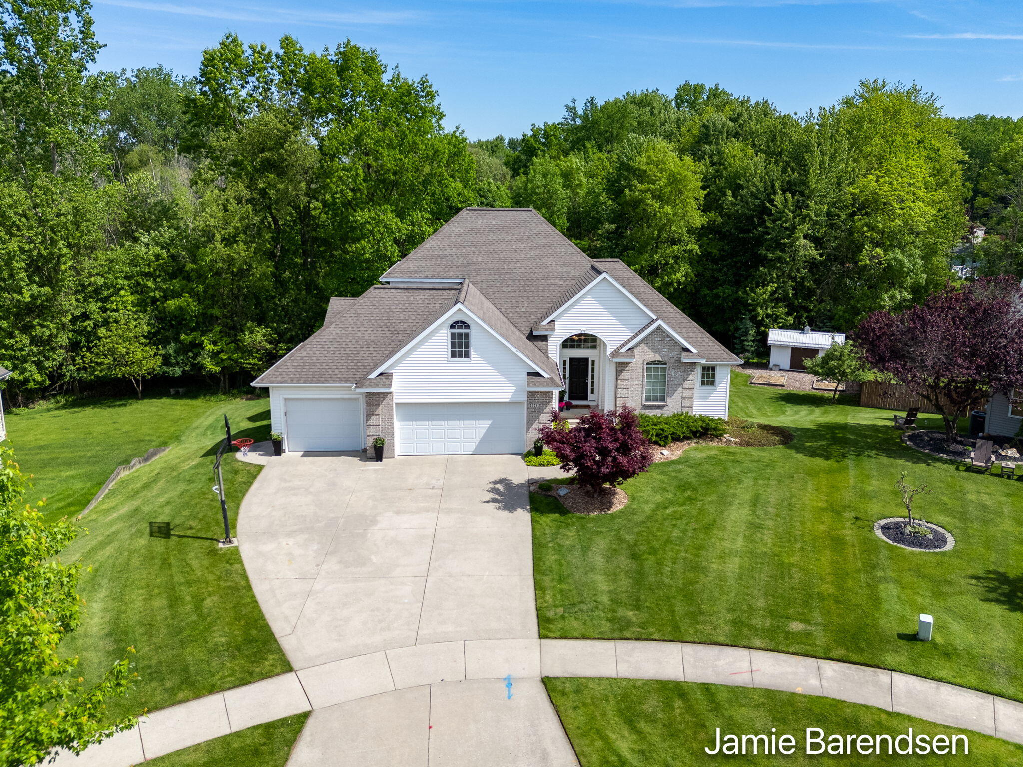 3521 Sunrise Lane NW Grand Rapids MI 49534