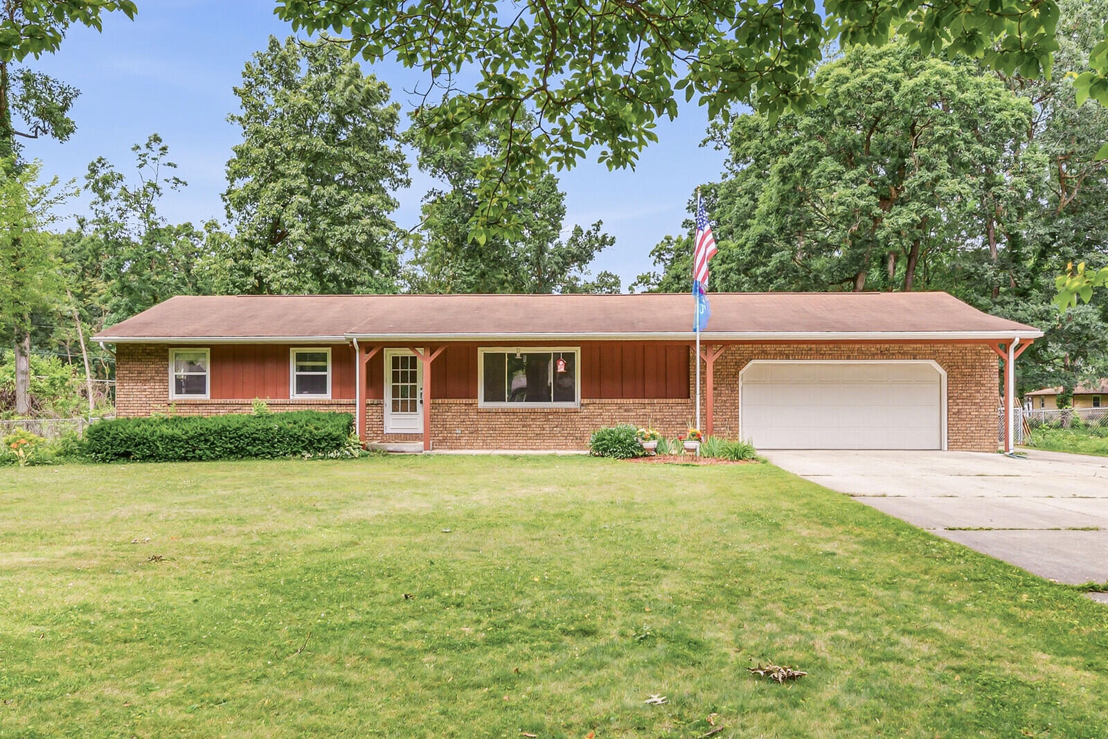 68850 3rd Street Edwardsburg MI 49112