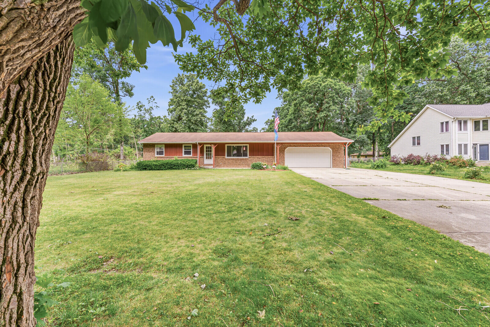 68850 3rd Street Edwardsburg MI 49112