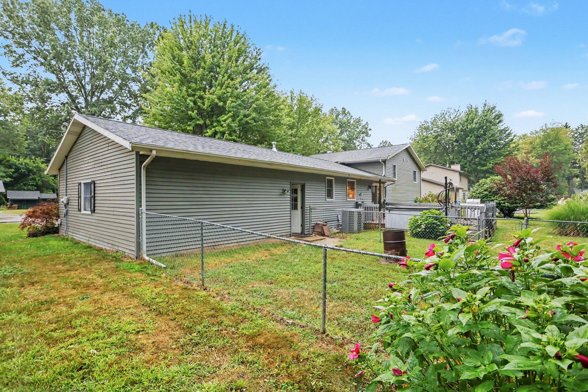 6590 Brunden Place Coloma MI 49038
