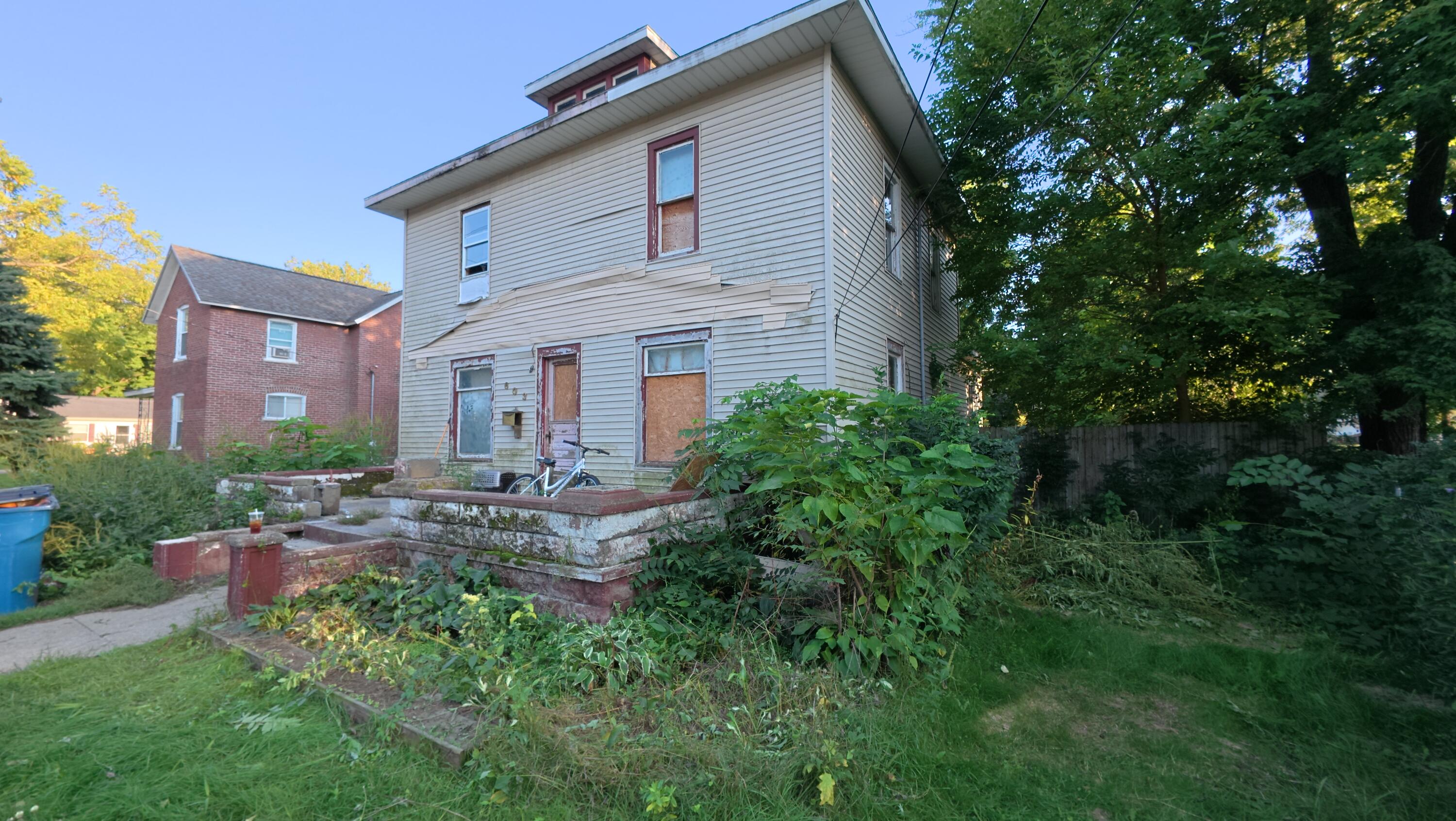 603 W High Street Dowagiac MI 49047