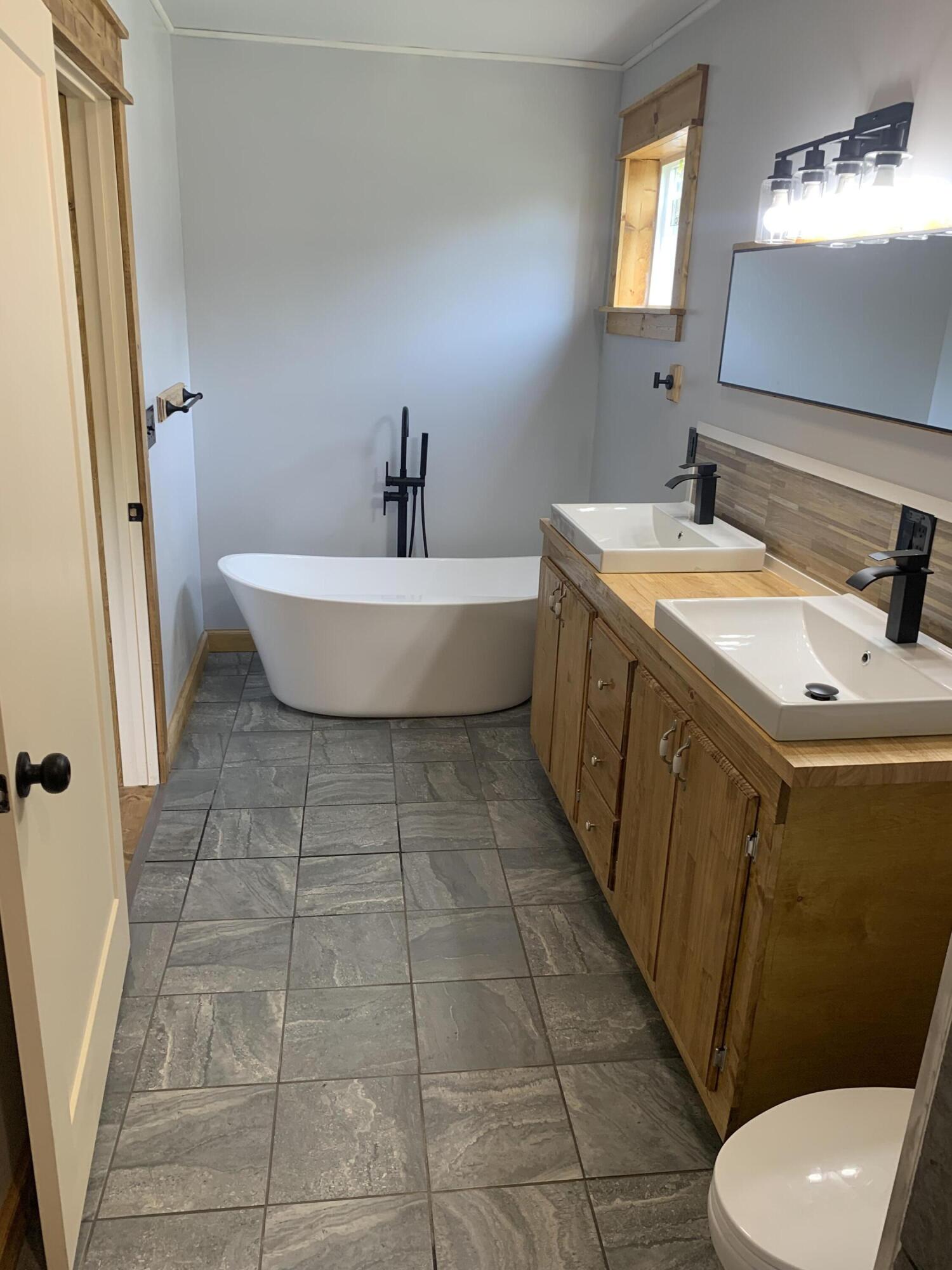 576 Pipestone Street Benton Harbor MI 49022