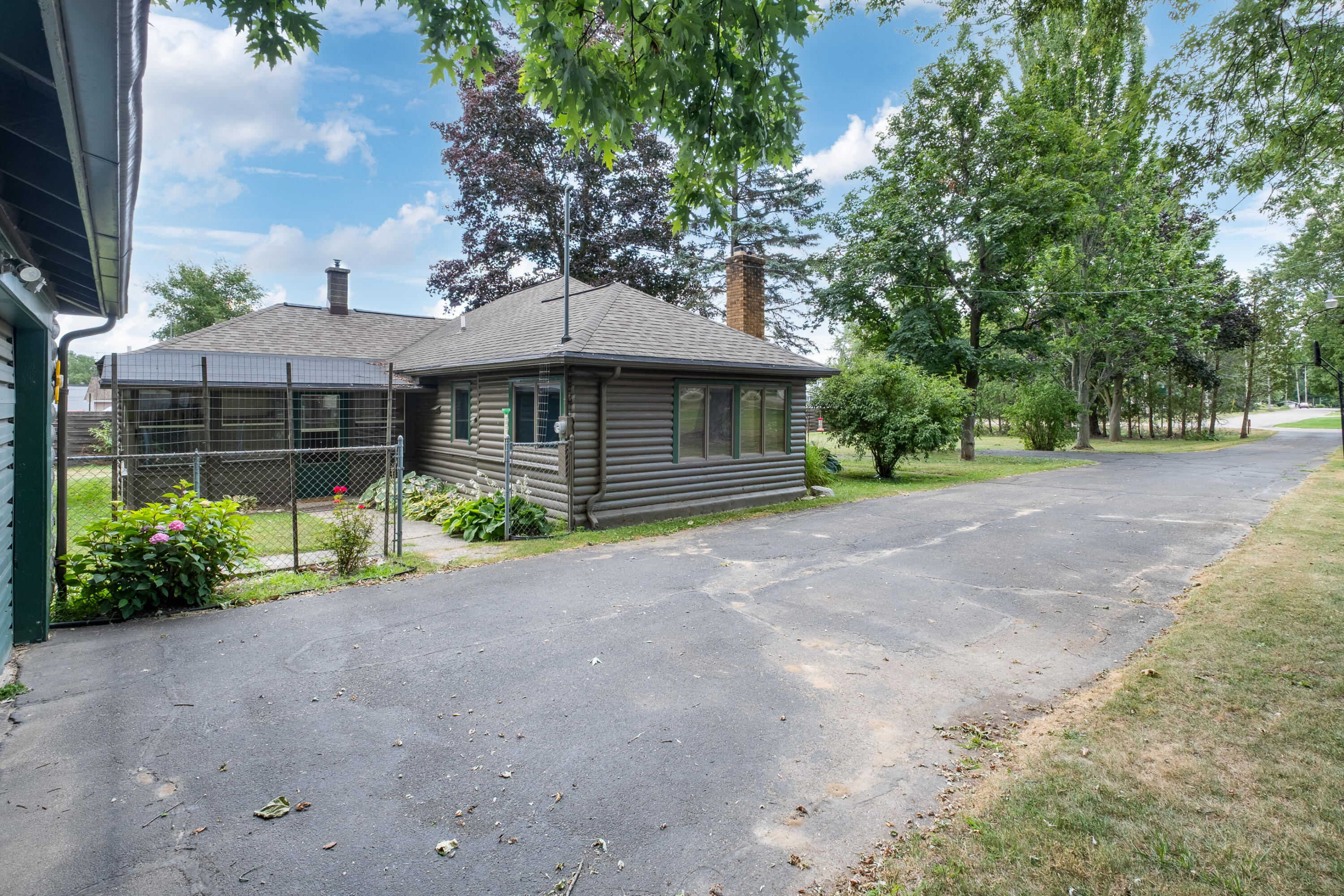 4069 NW Richmond Street NW Grand Rapids MI 49534