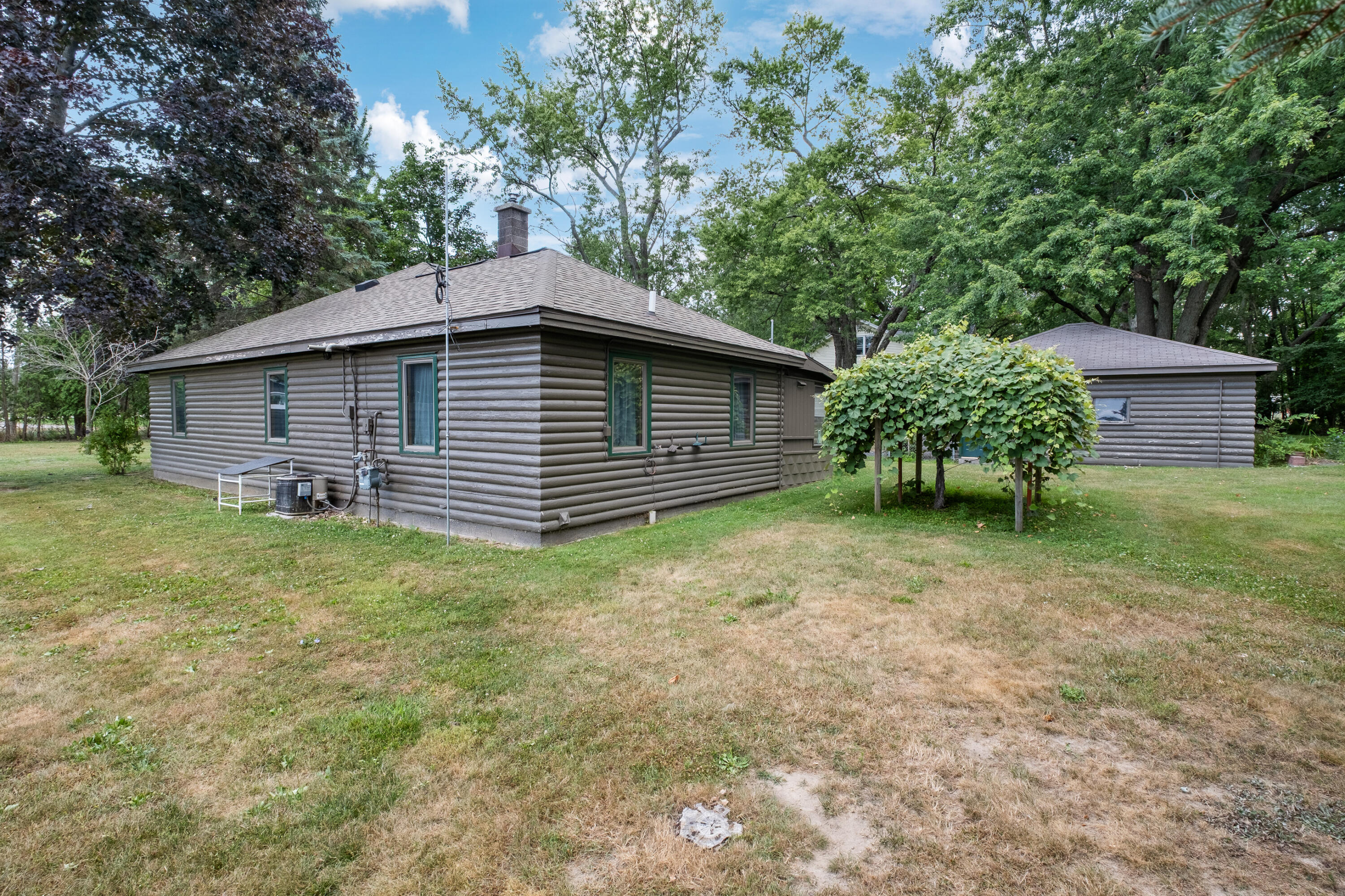 4069 NW Richmond Street NW Grand Rapids MI 49534