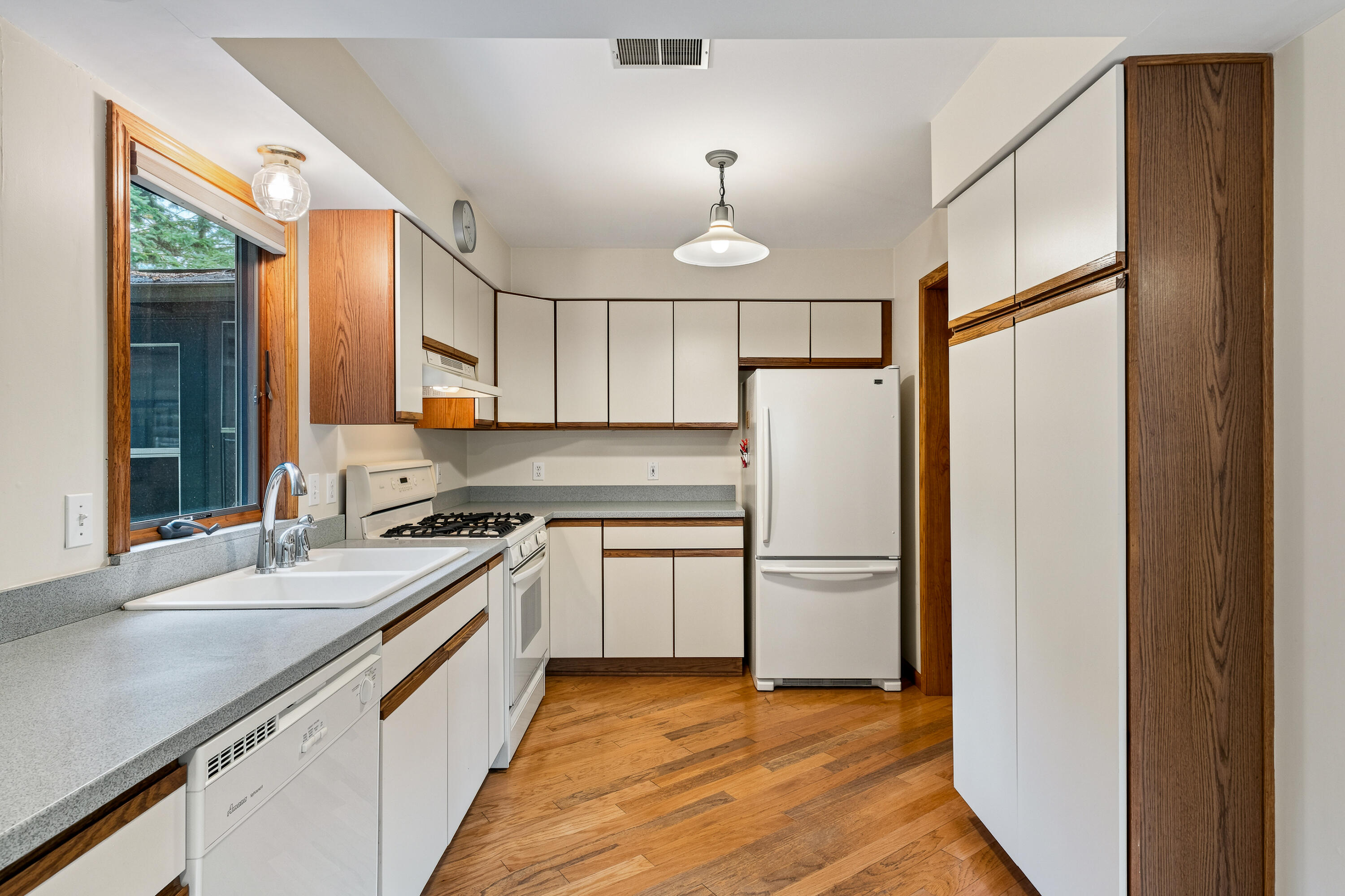 4069 NW Richmond Street NW Grand Rapids MI 49534