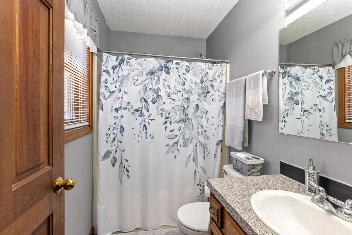 2902 63rd Street Fennville MI 49408