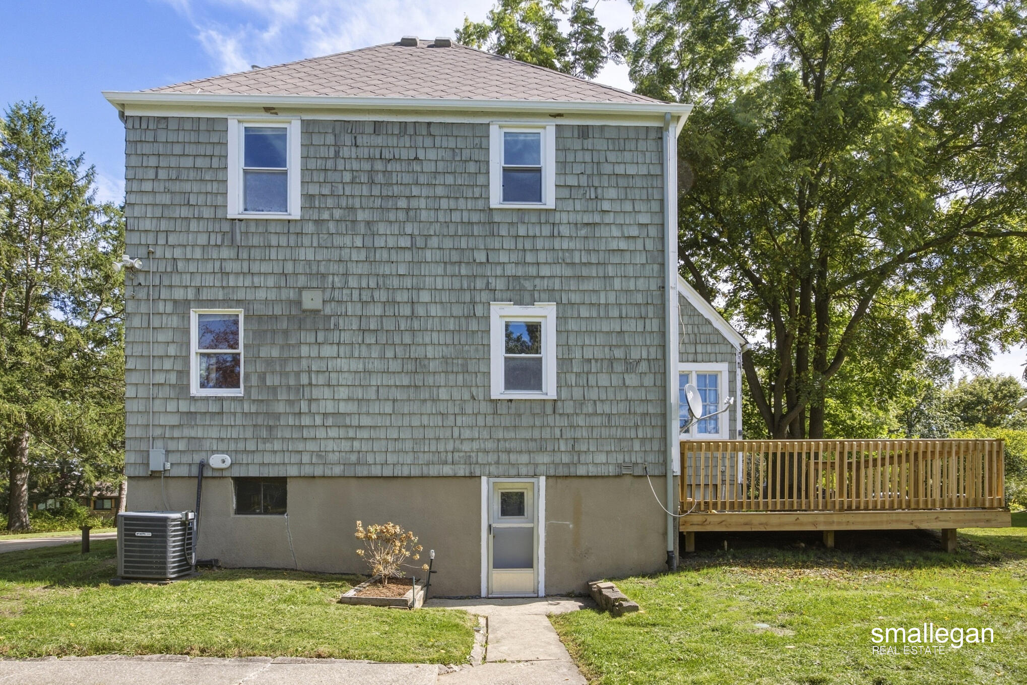 1897 Manning Avenue NW Grand Rapids MI 49534