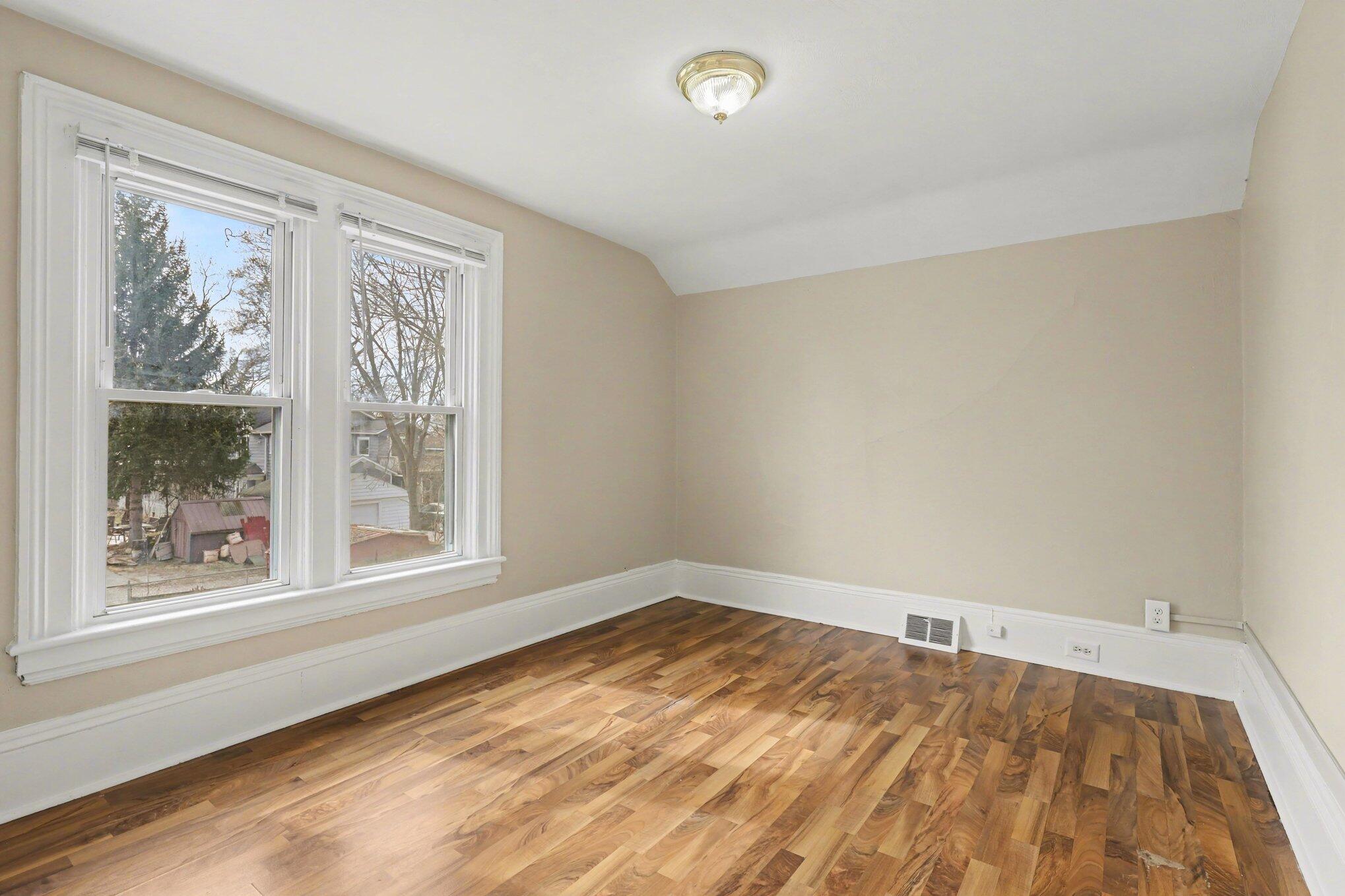 154 Carrier Street NE Grand Rapids MI 49505