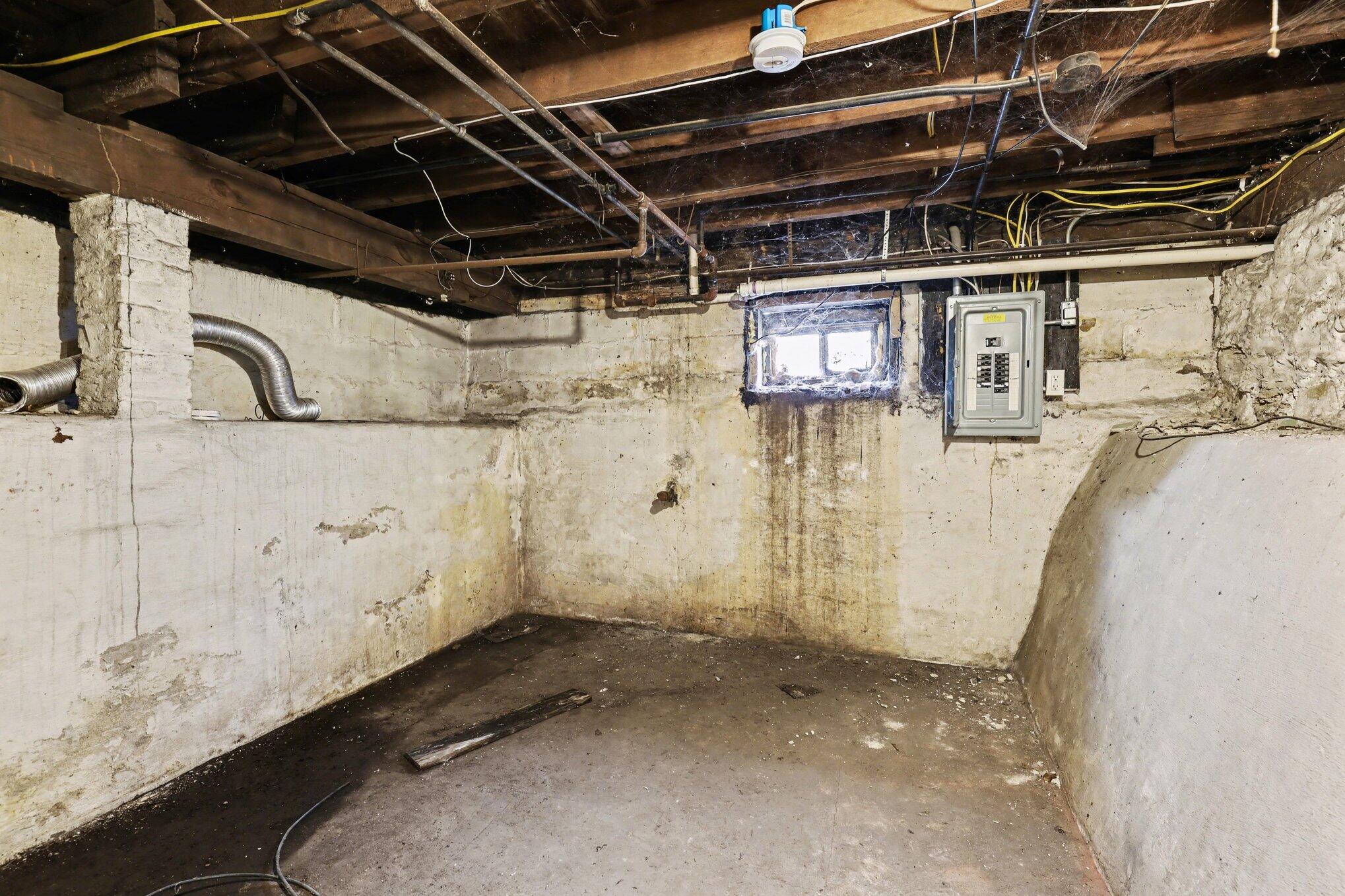 154 Carrier Street NE Grand Rapids MI 49505