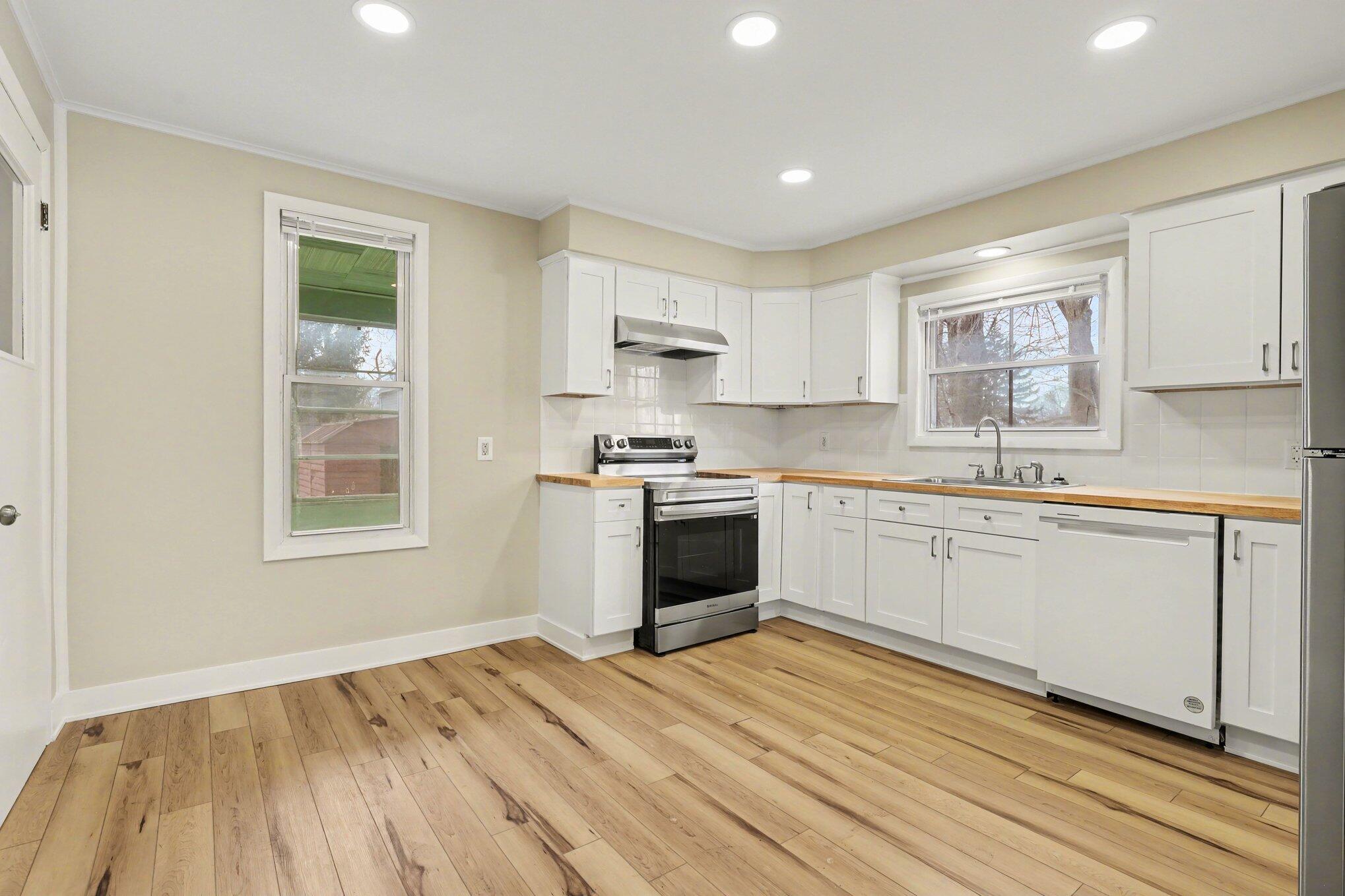 154 Carrier Street NE Grand Rapids MI 49505