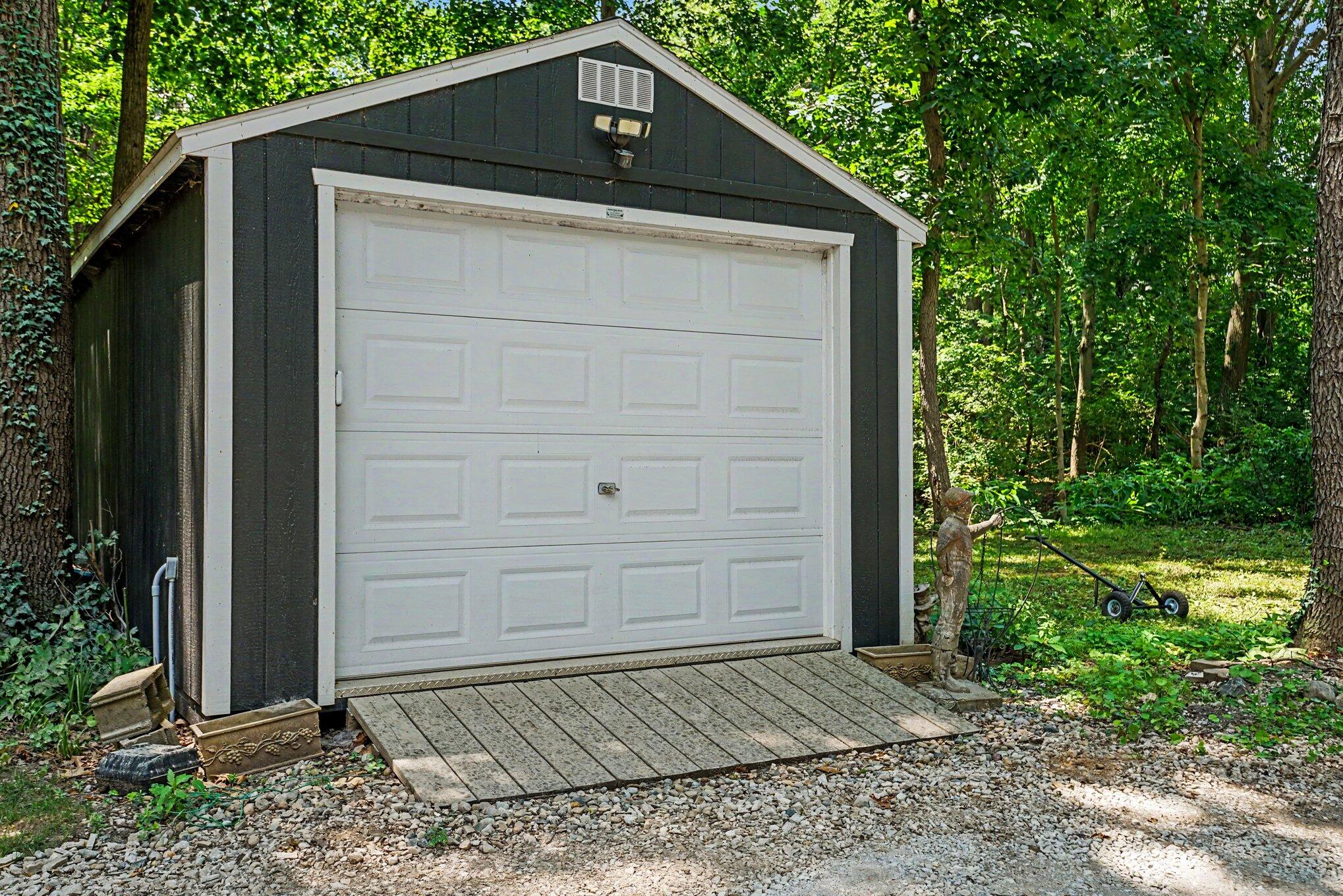 1660 Signal Point Drive Niles MI 49120
