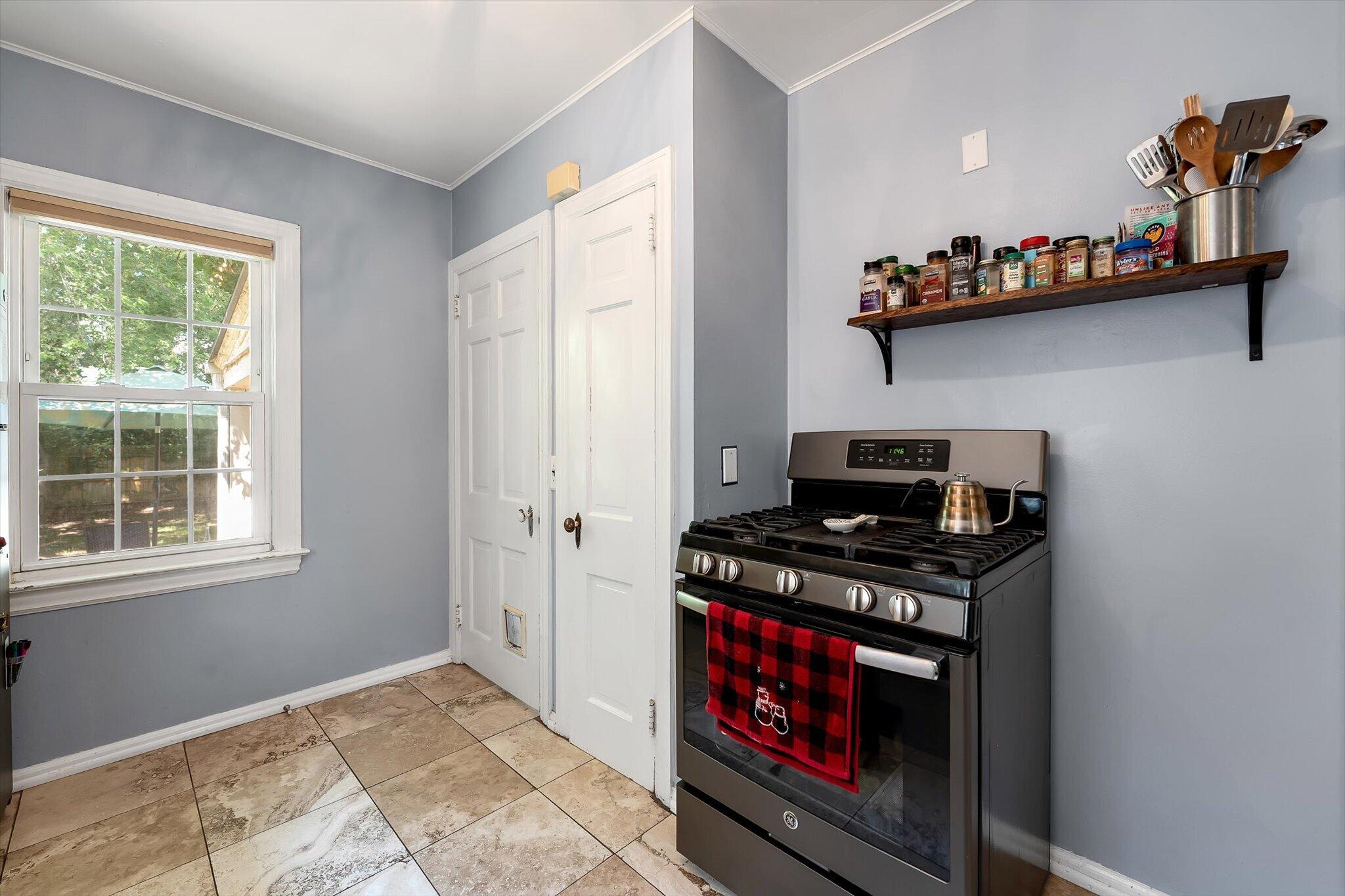 2219 College Avenue SE Grand Rapids MI 49507