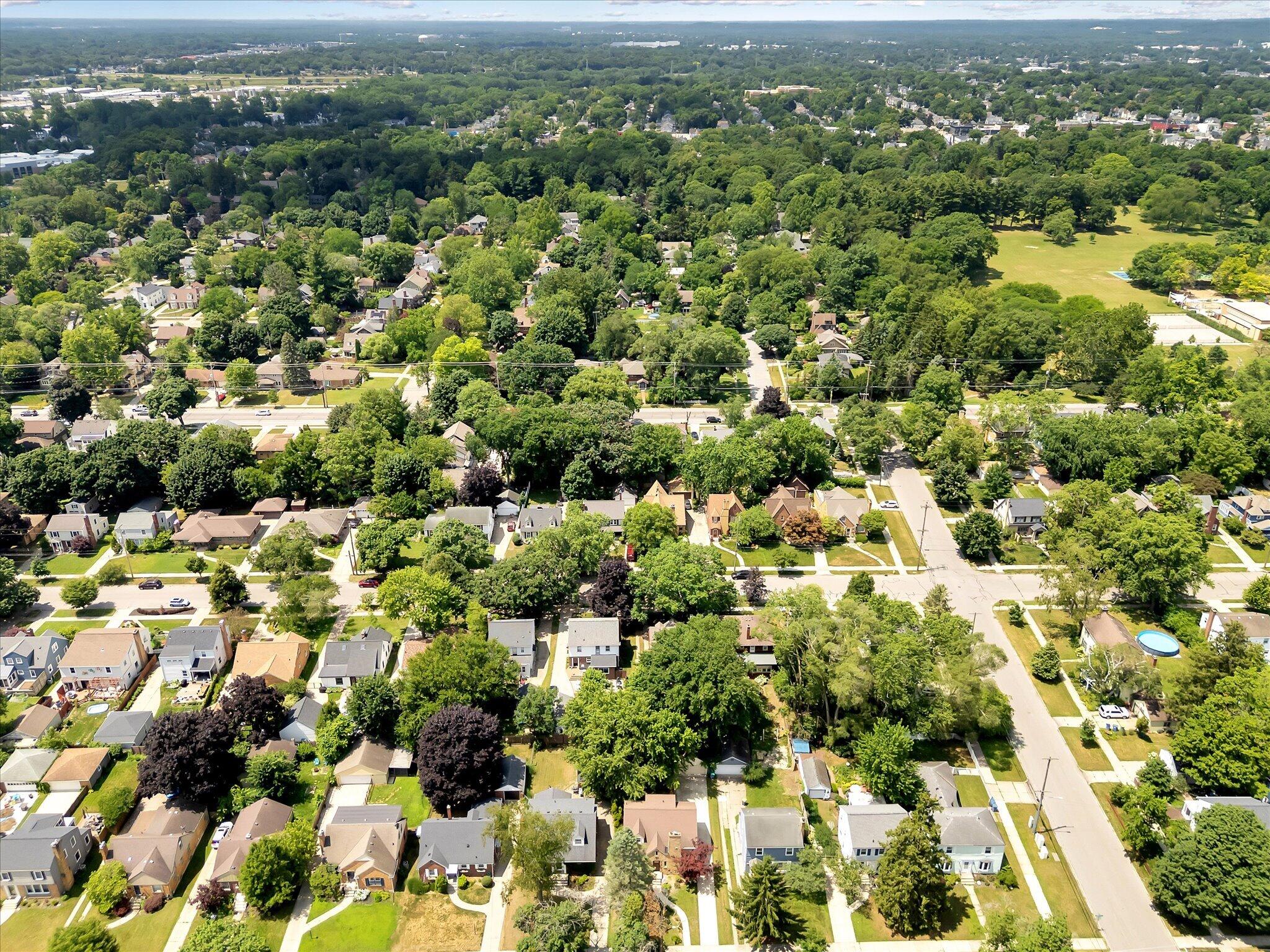 2219 College Avenue SE Grand Rapids MI 49507