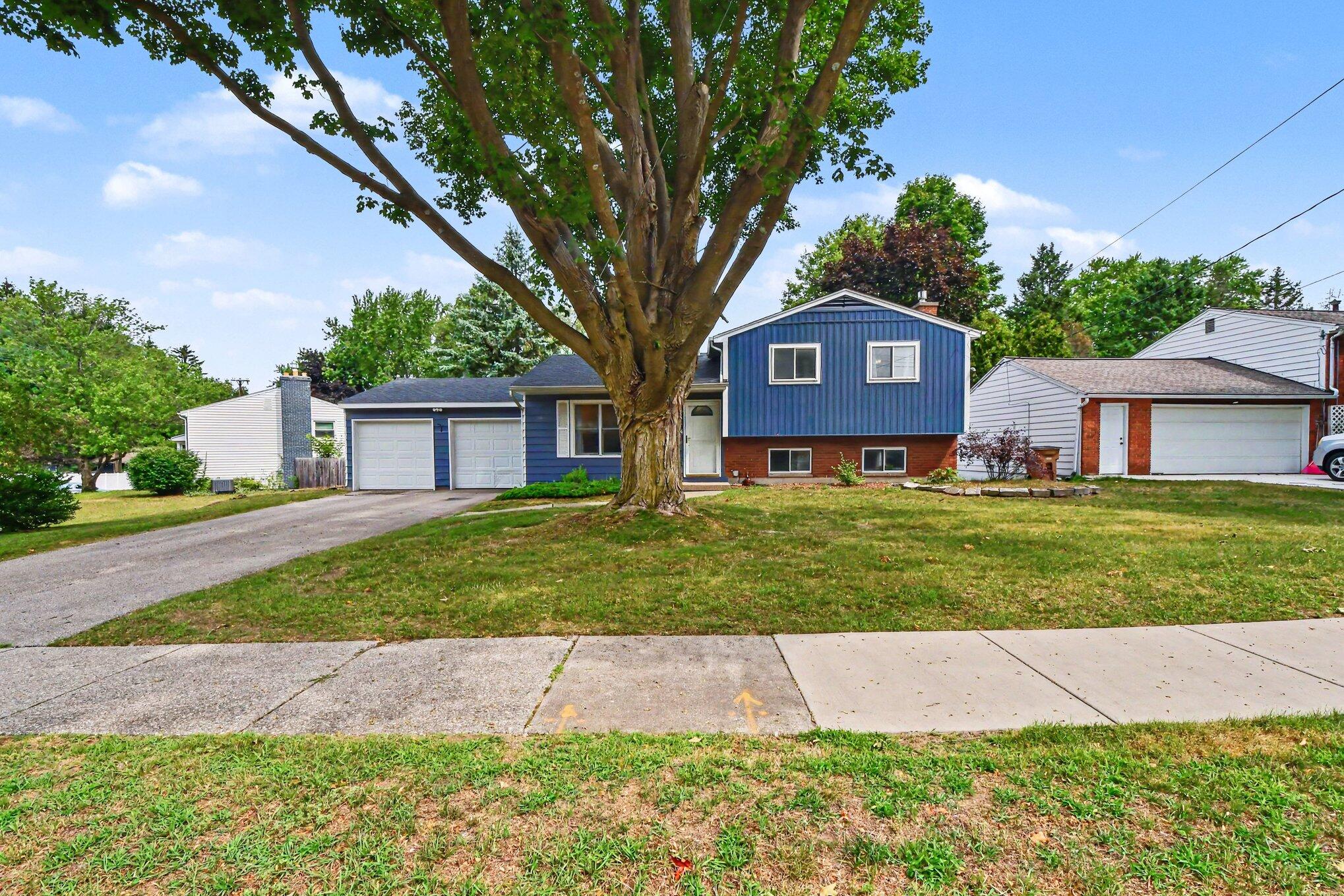 8364 Atlanta Drive NE Rockford MI 49341