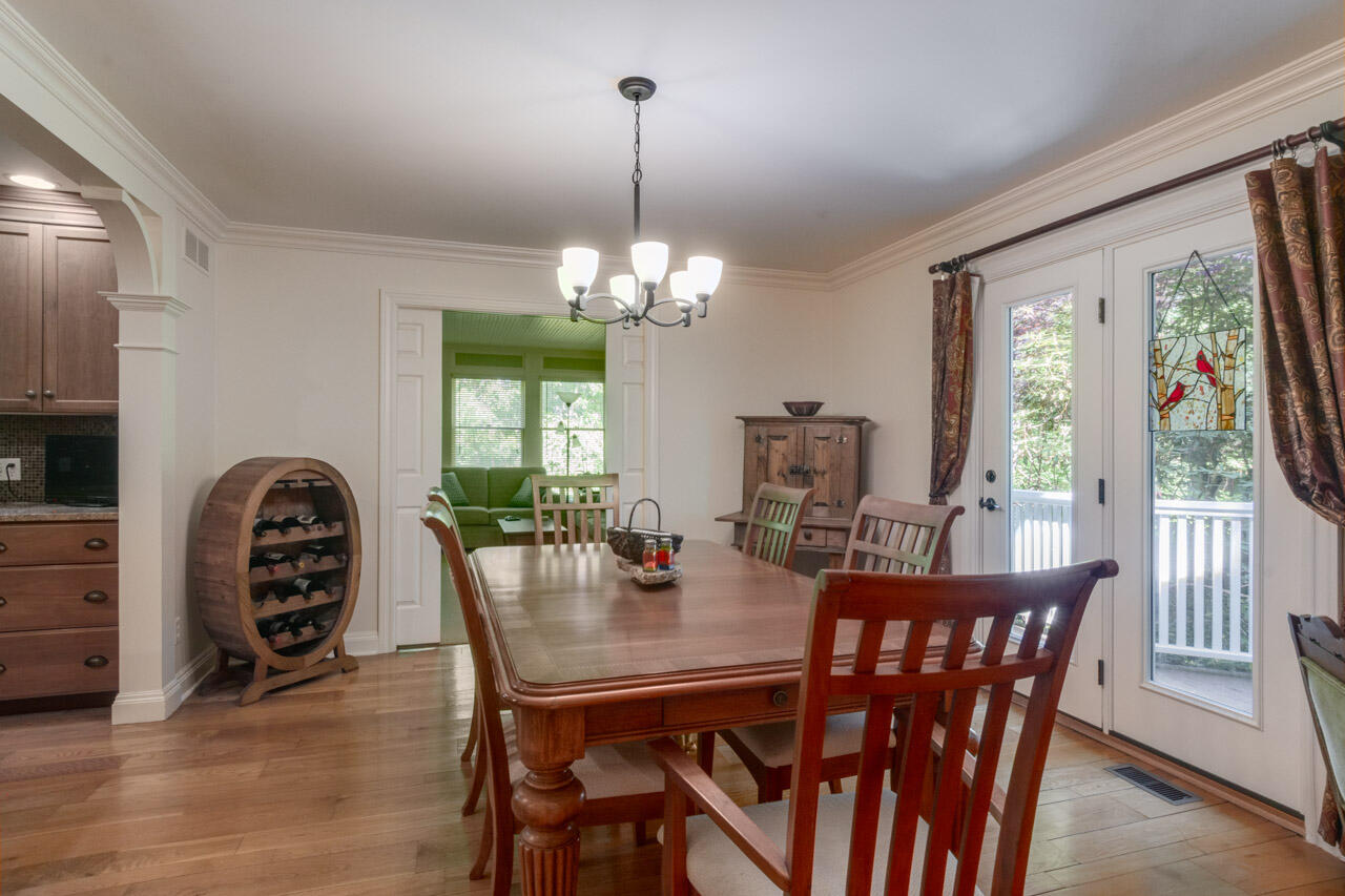 6281 Rose Arbour Avenue Kalamazoo MI 49009