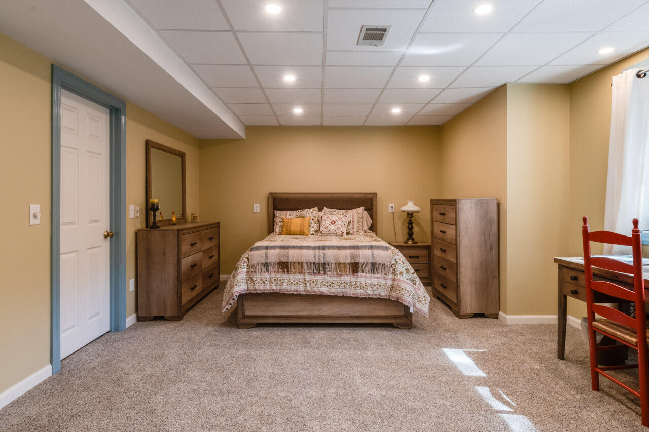 6281 Rose Arbour Avenue Kalamazoo MI 49009