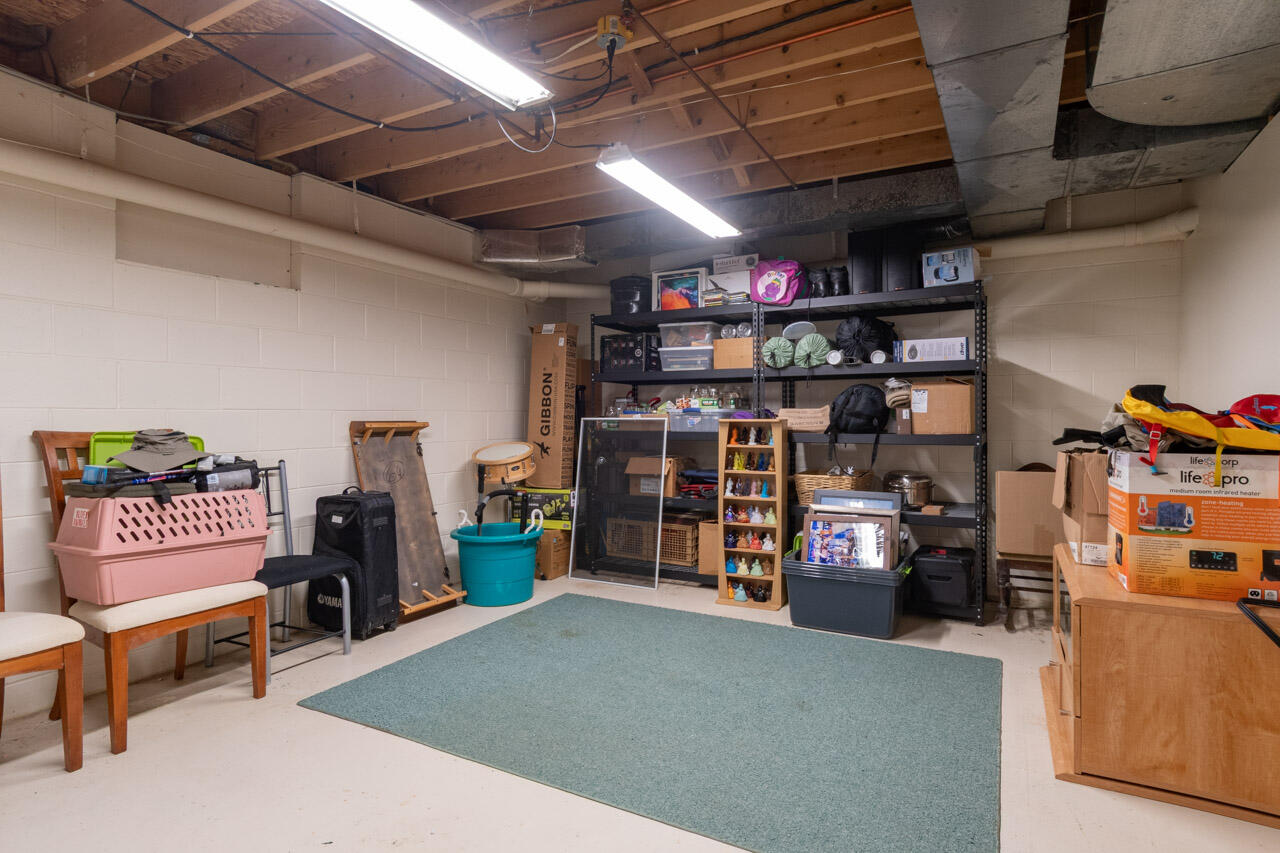 6281 Rose Arbour Avenue Kalamazoo MI 49009