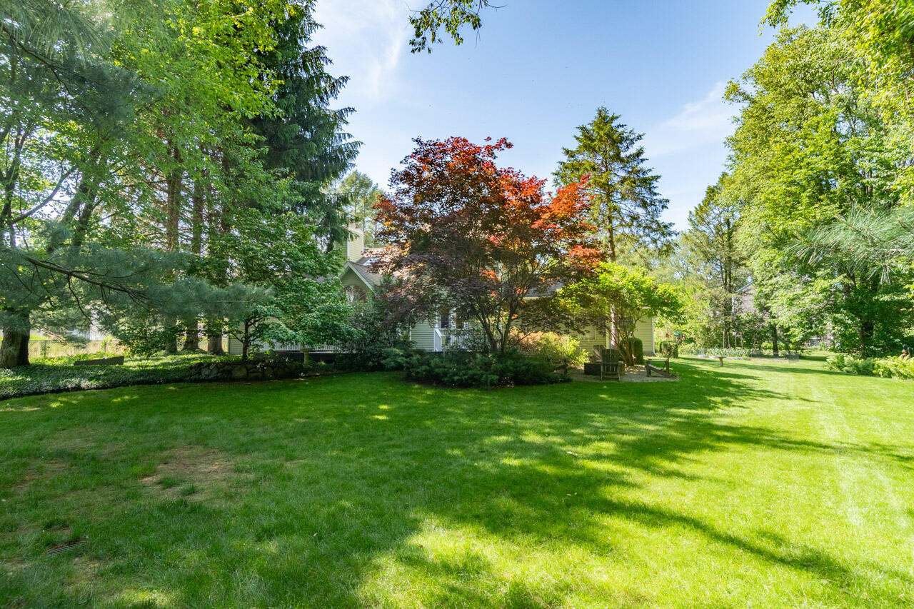 6281 Rose Arbour Avenue Kalamazoo MI 49009