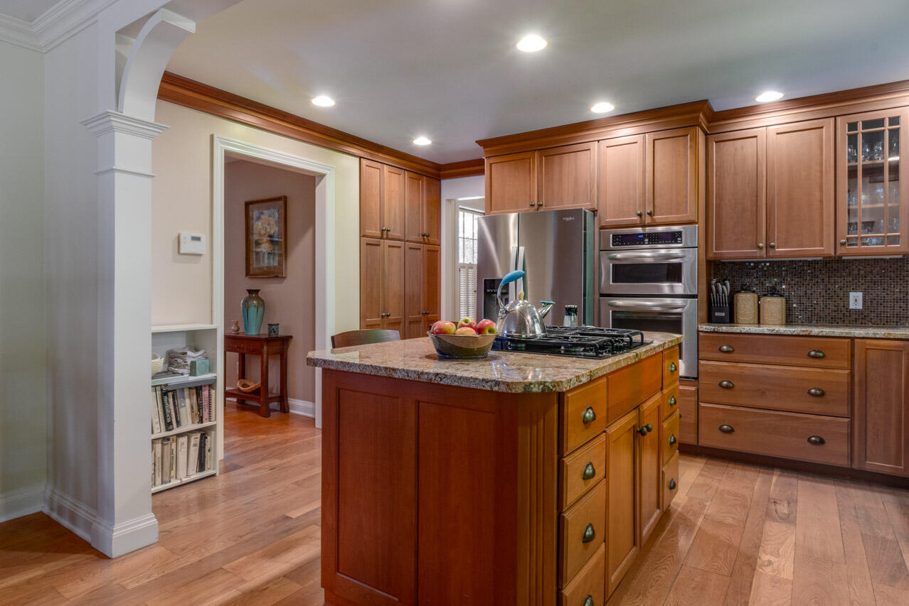 6281 Rose Arbour Avenue Kalamazoo MI 49009