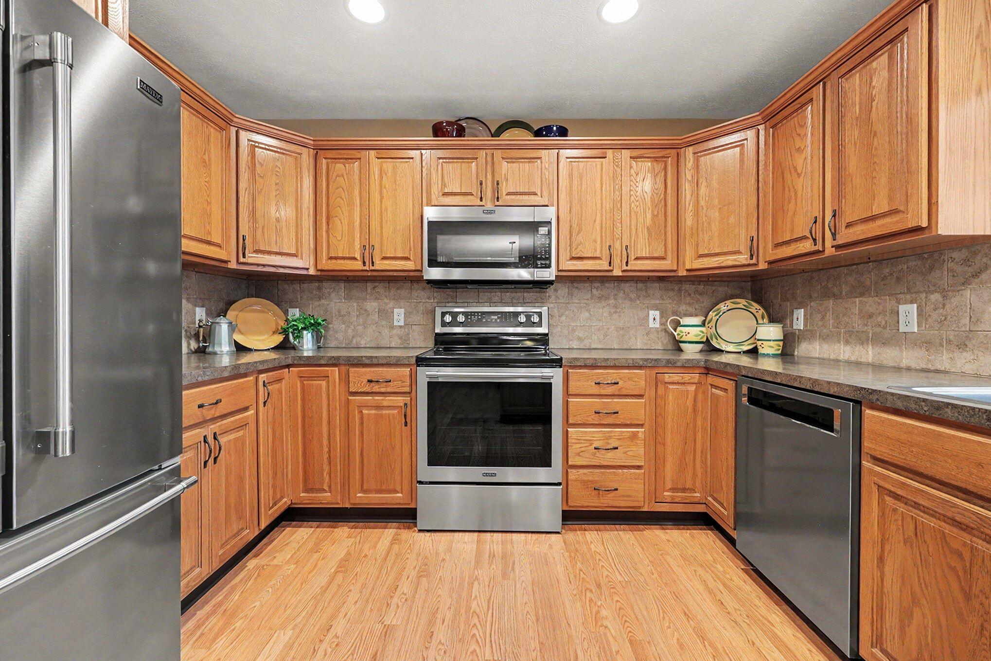 2045 Meadowdale Drive NW Grand Rapids MI 49504