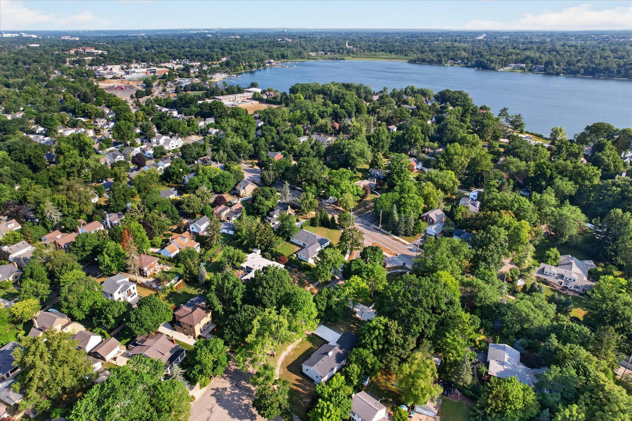 1060 Conlon Avenue SE Grand Rapids MI 49506