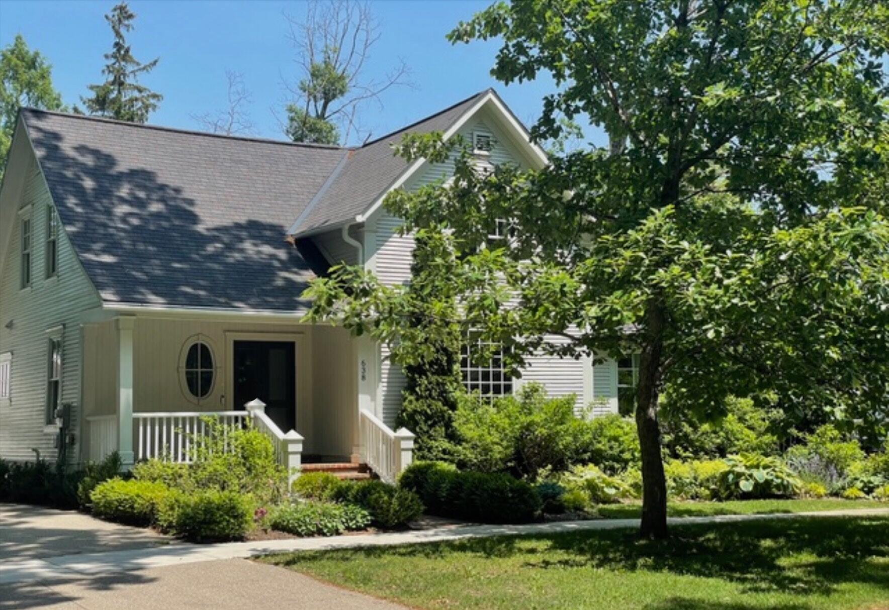 638 Allegan Street Saugatuck MI 49453