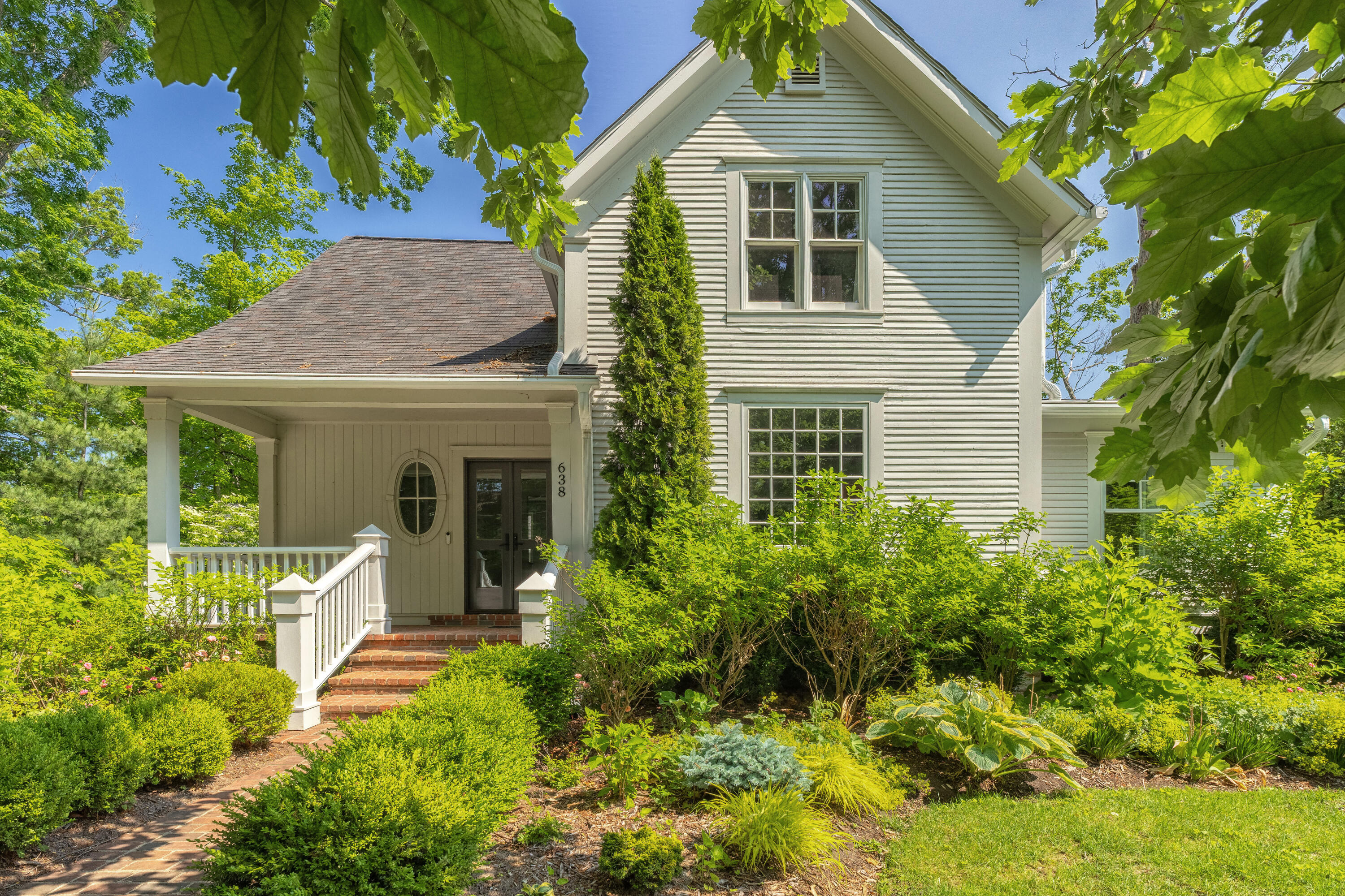 638 Allegan Street Saugatuck MI 49453