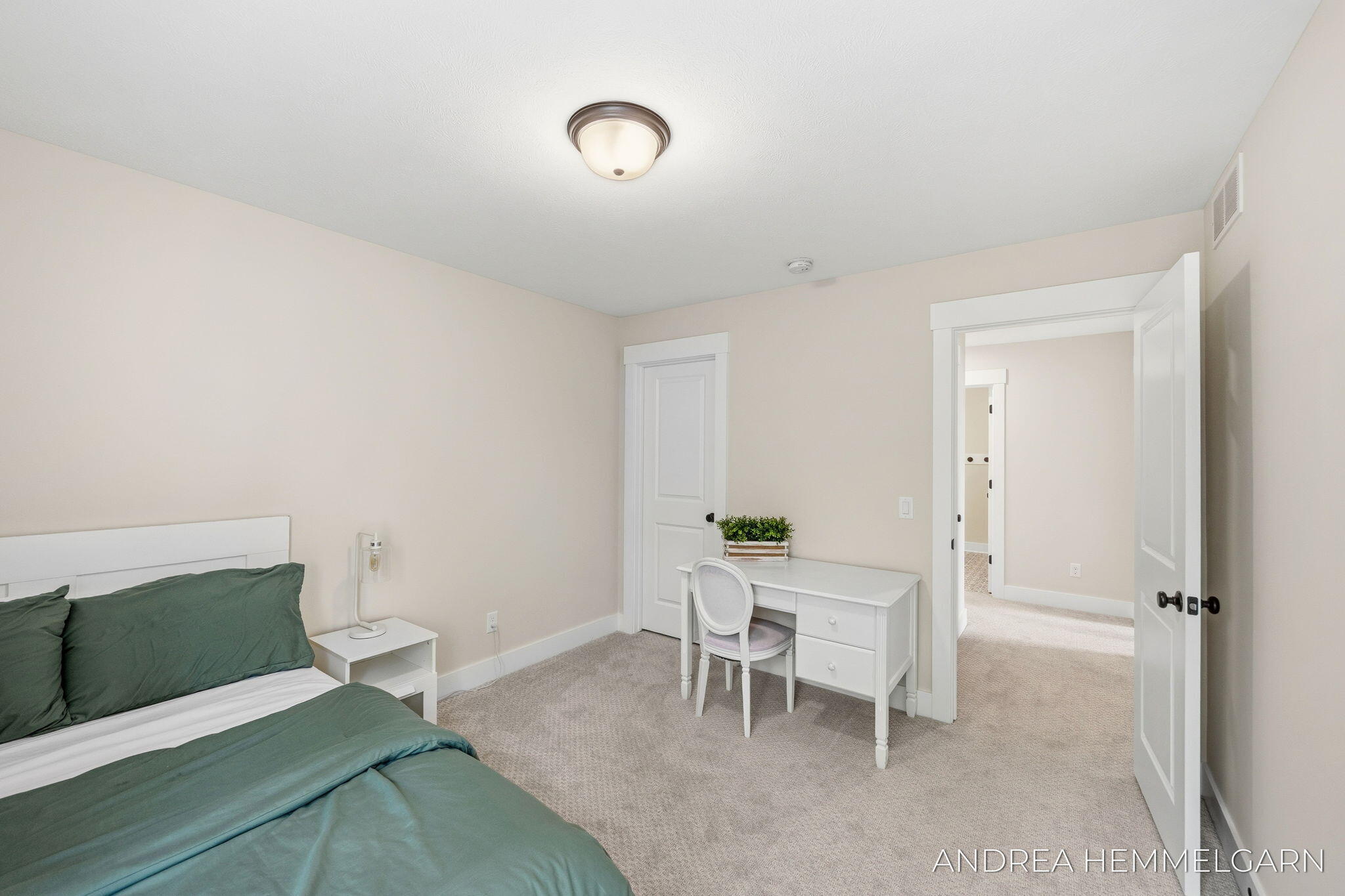 3090 Thornbury Drive Holland MI 49424