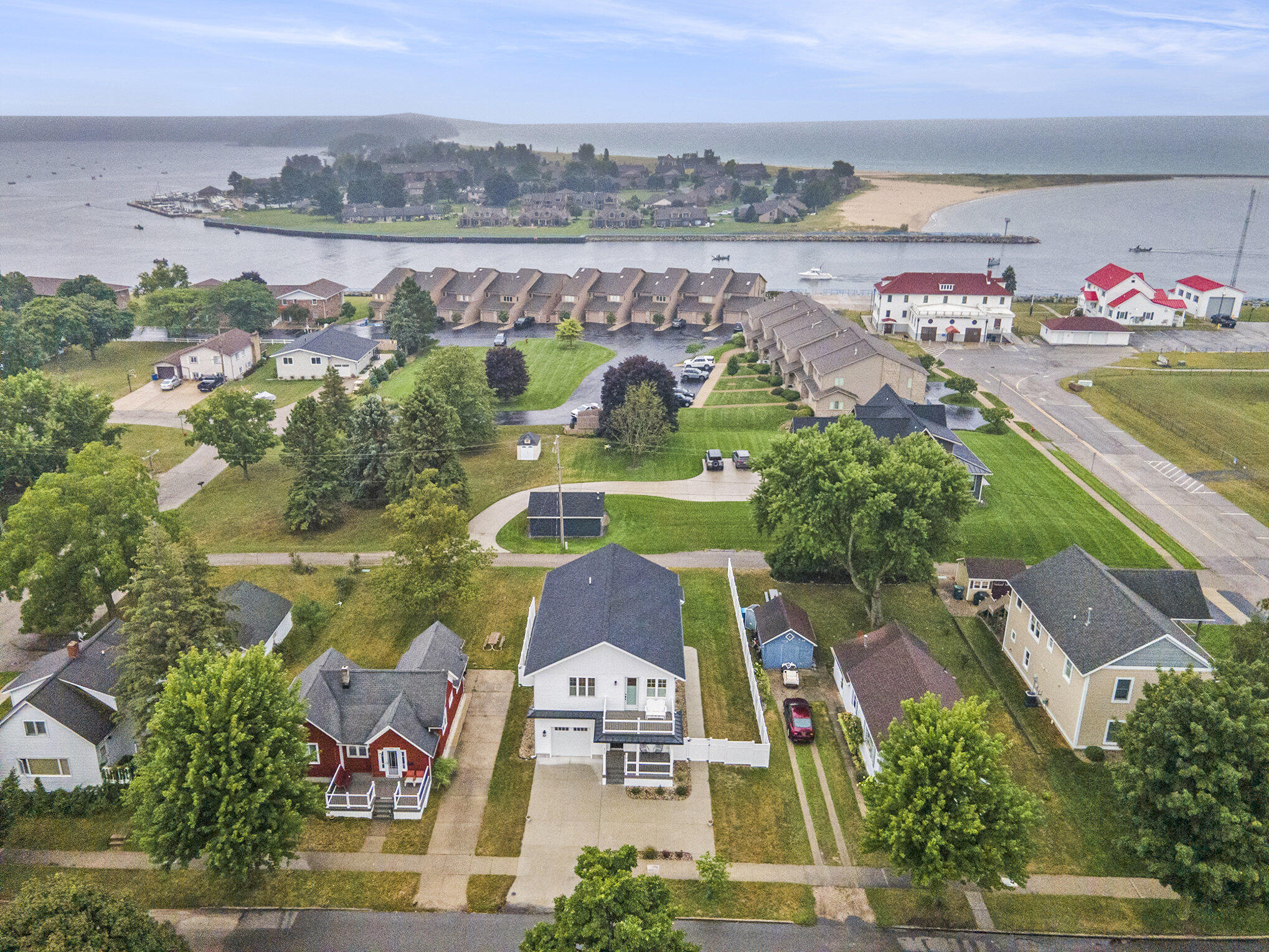 805 W Loomis Street Ludington MI 49431