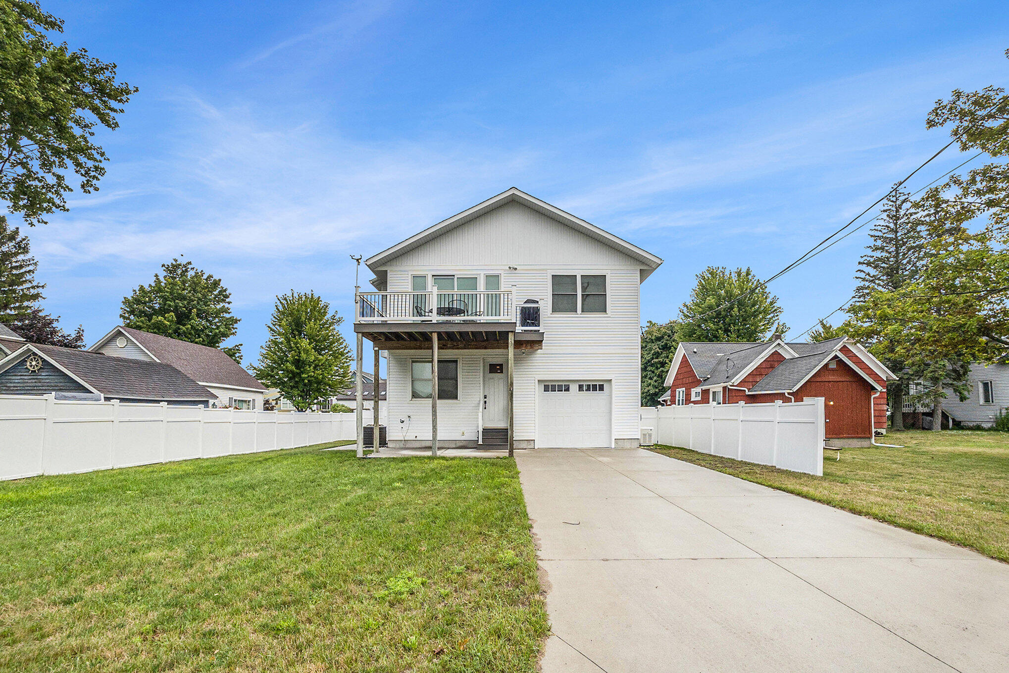 805 W Loomis Street Ludington MI 49431