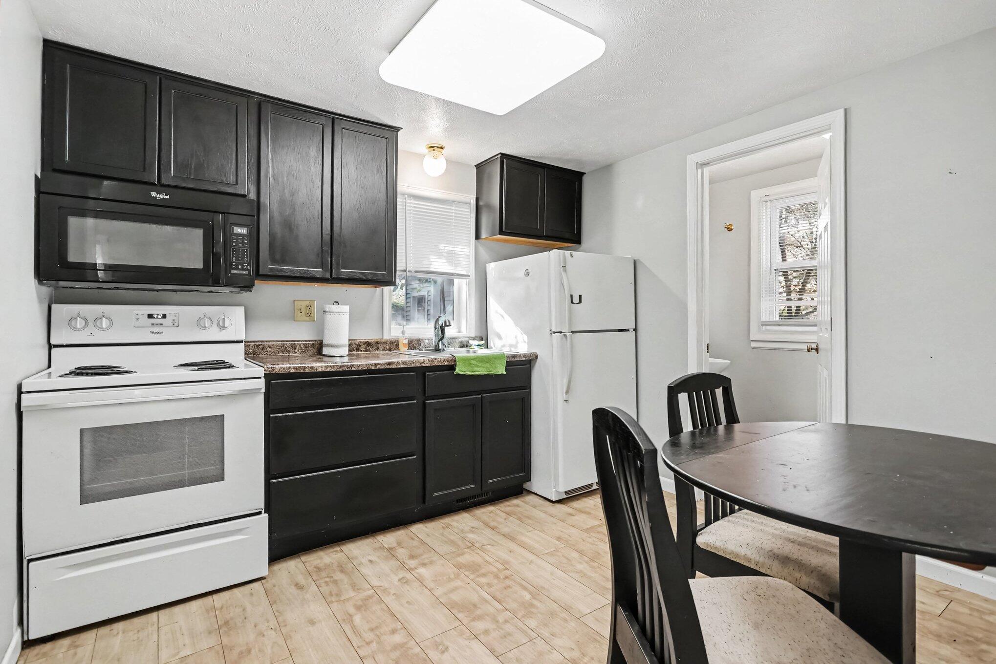 2320 Hazel Avenue Kalamazoo MI 49008