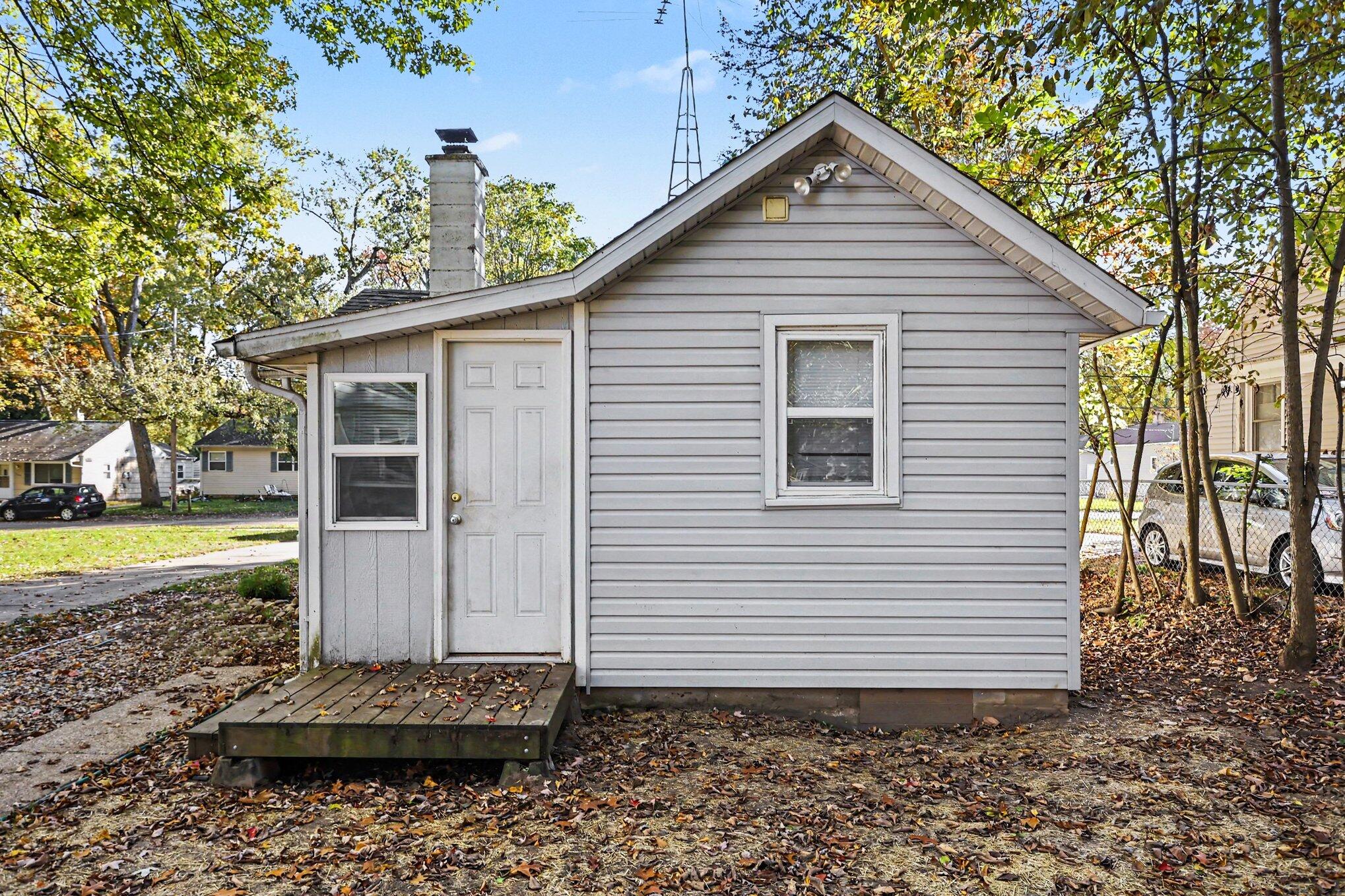 2320 Hazel Avenue Kalamazoo MI 49008
