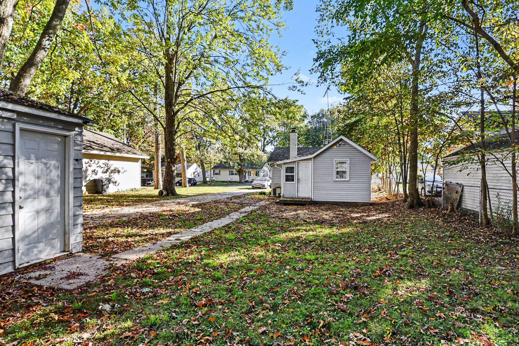 2320 Hazel Avenue Kalamazoo MI 49008