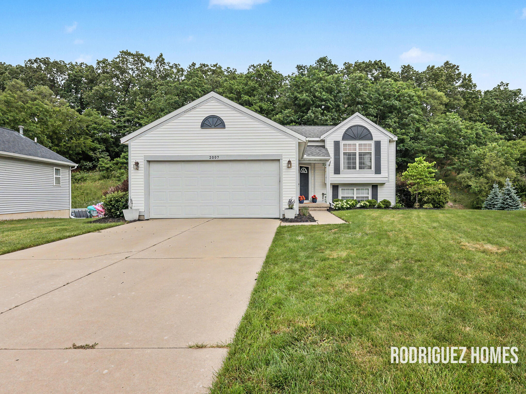 2007 Sandrel Drive NE Grand Rapids MI 49505