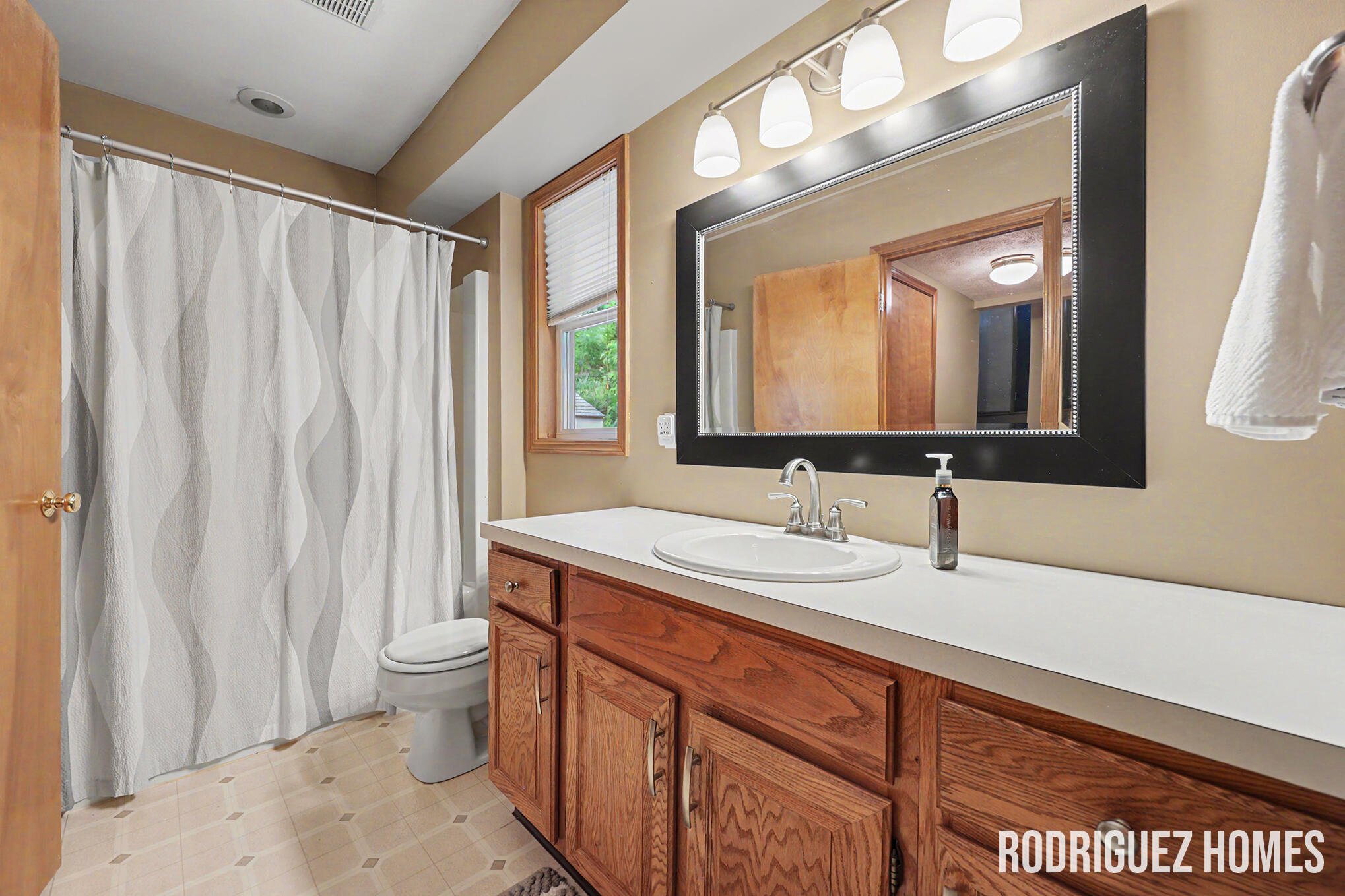 2007 Sandrel Drive NE Grand Rapids MI 49505