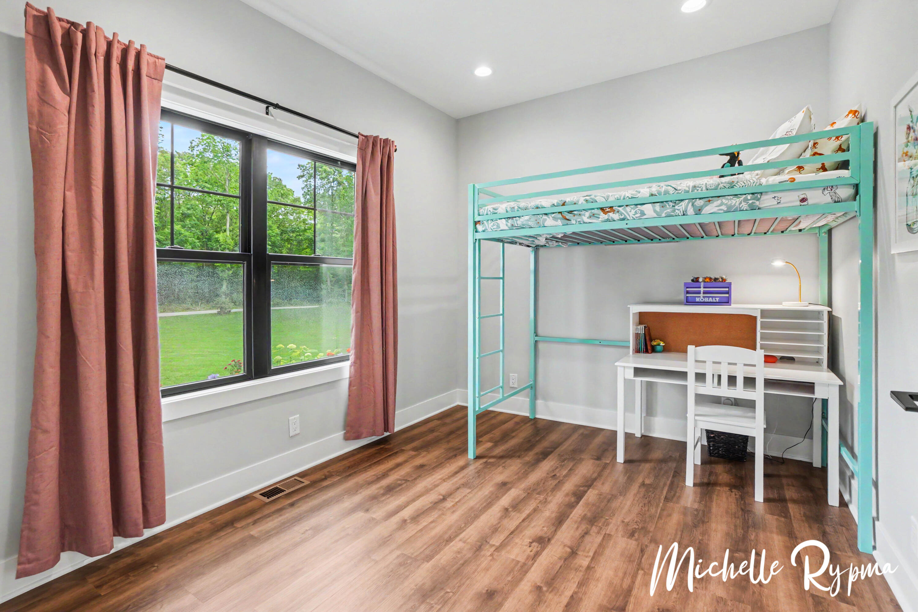 5812 Timber Bluff Trail Fennville MI 49408