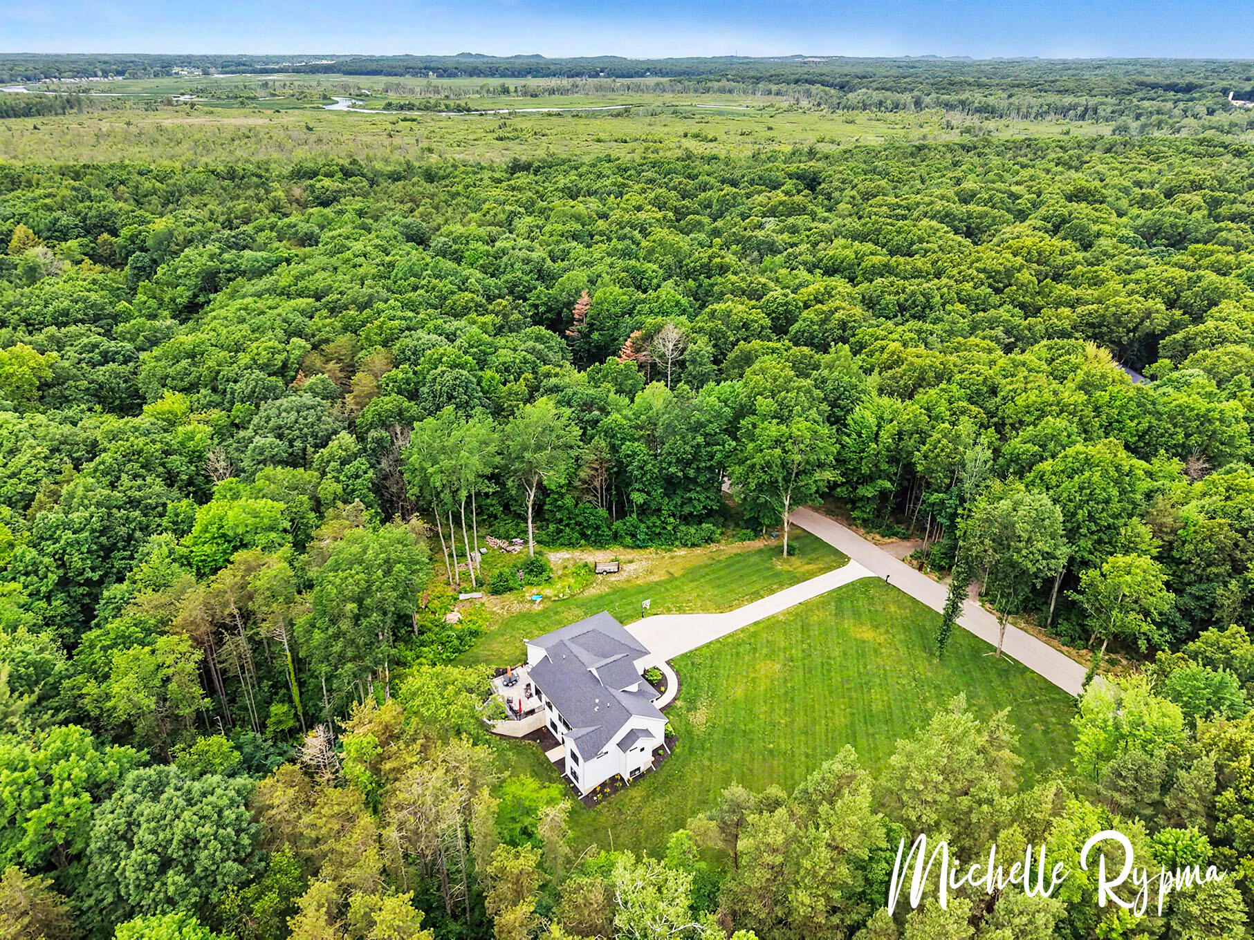 5812 Timber Bluff Trail Fennville MI 49408