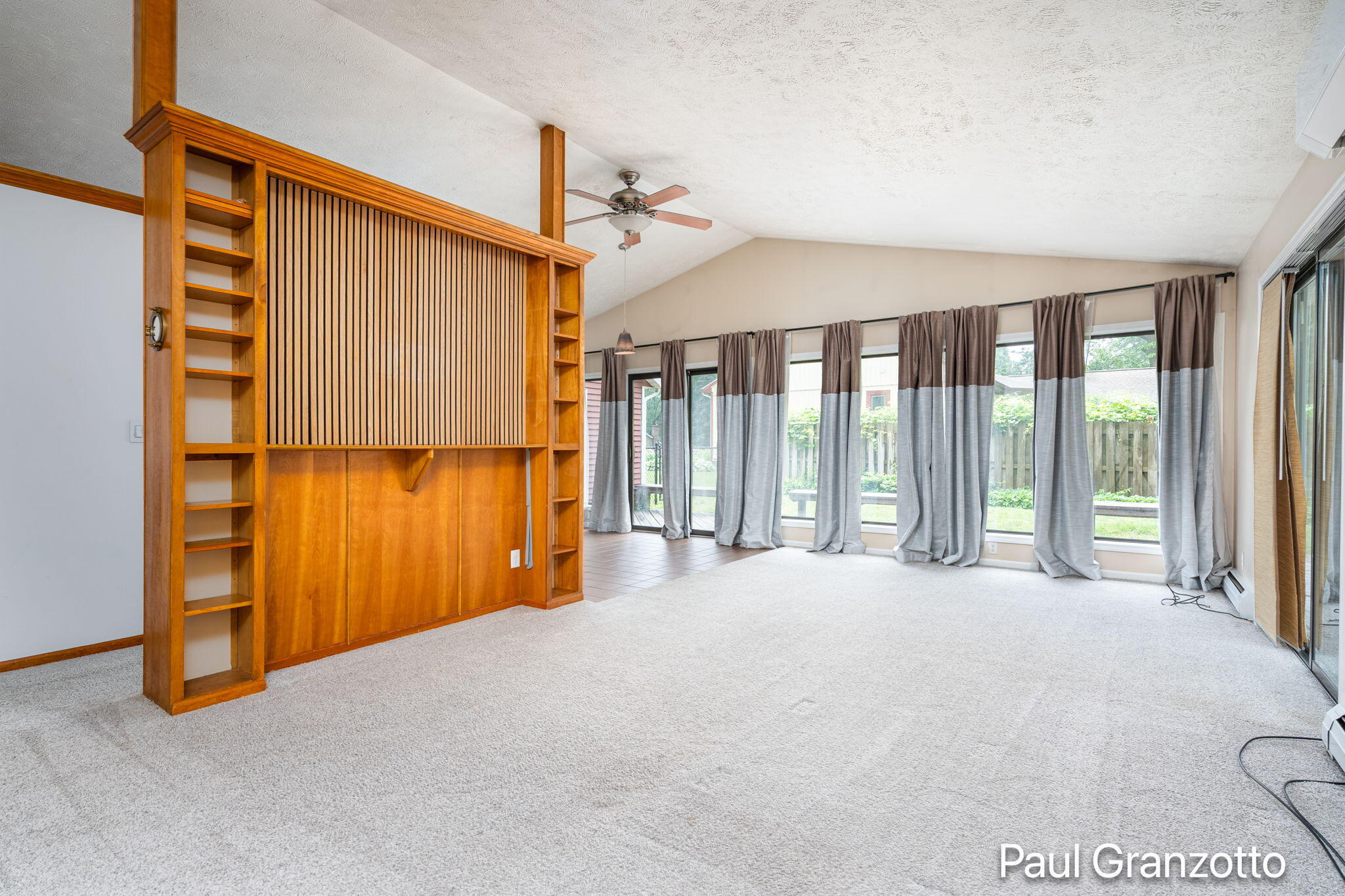 2483 Russit Drive NE Grand Rapids MI 49525